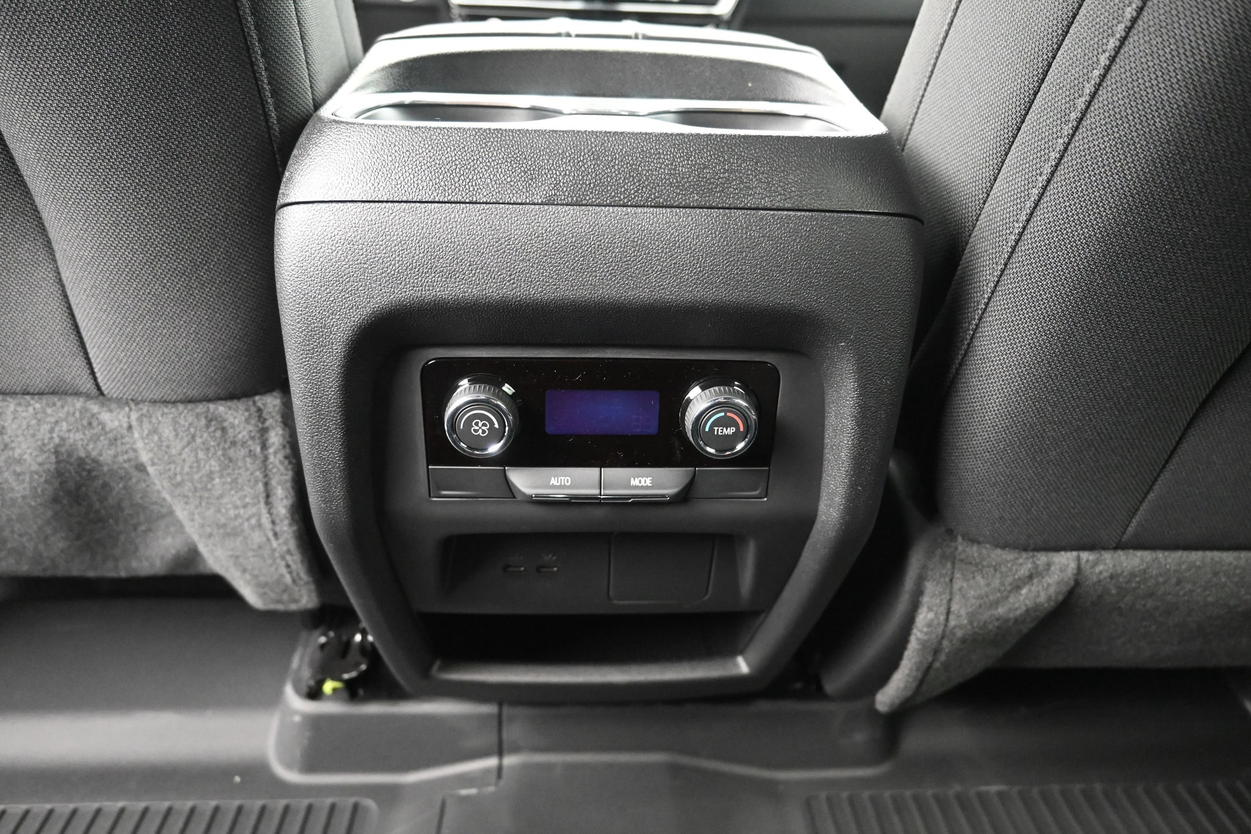 2027 Chevrolet Traverse LT - Photo 51