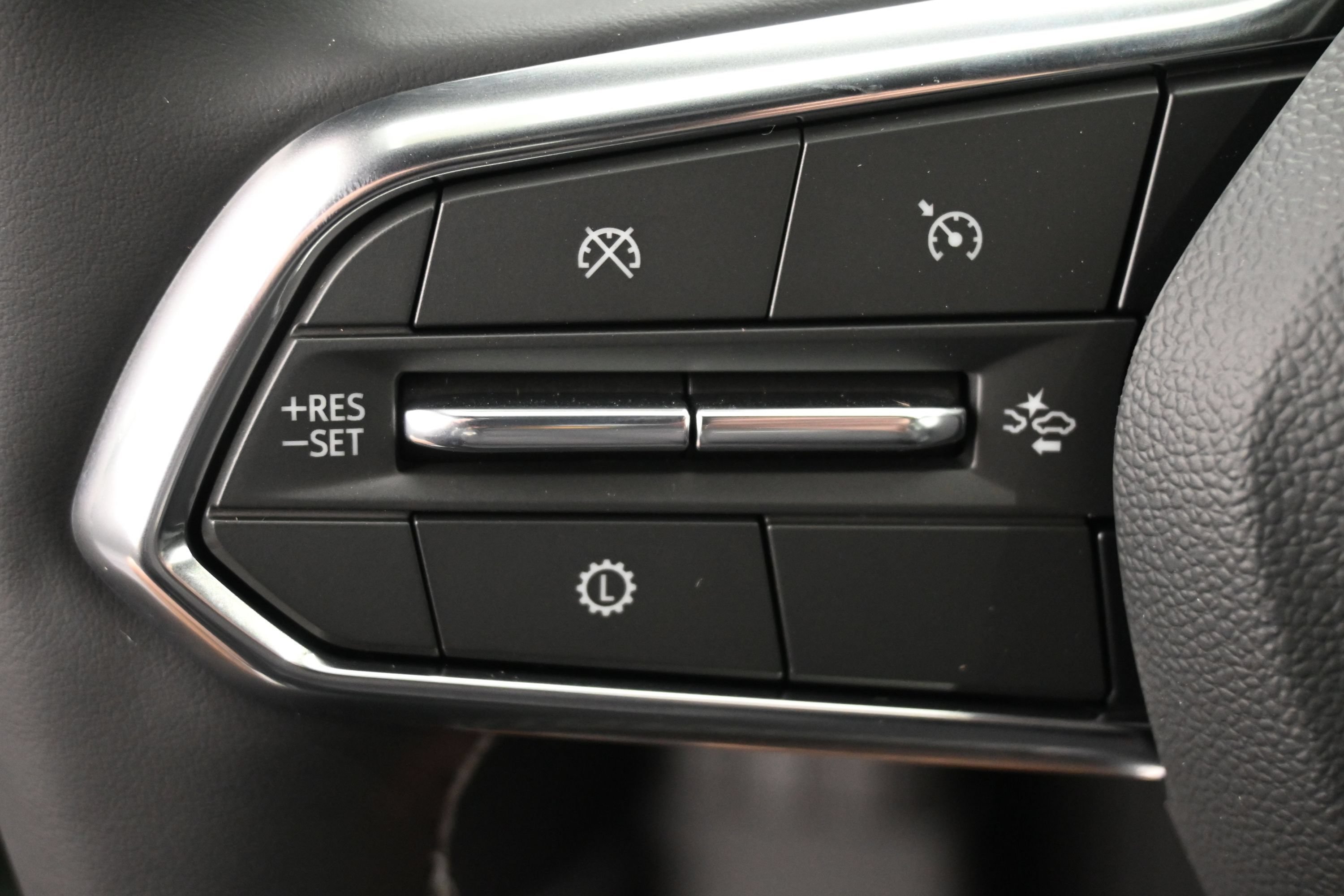 2027 Chevrolet Traverse LT - Photo 25