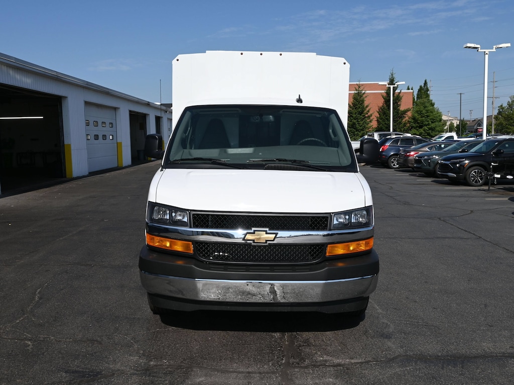 New 2025 Chevrolet Express Cutaway 3500 1WT Cutaway Van