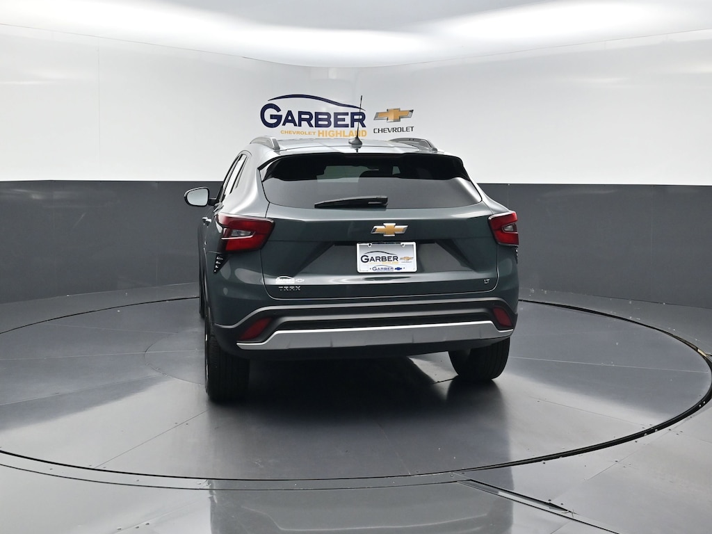 Used 2025 Chevrolet Trax LT SUV