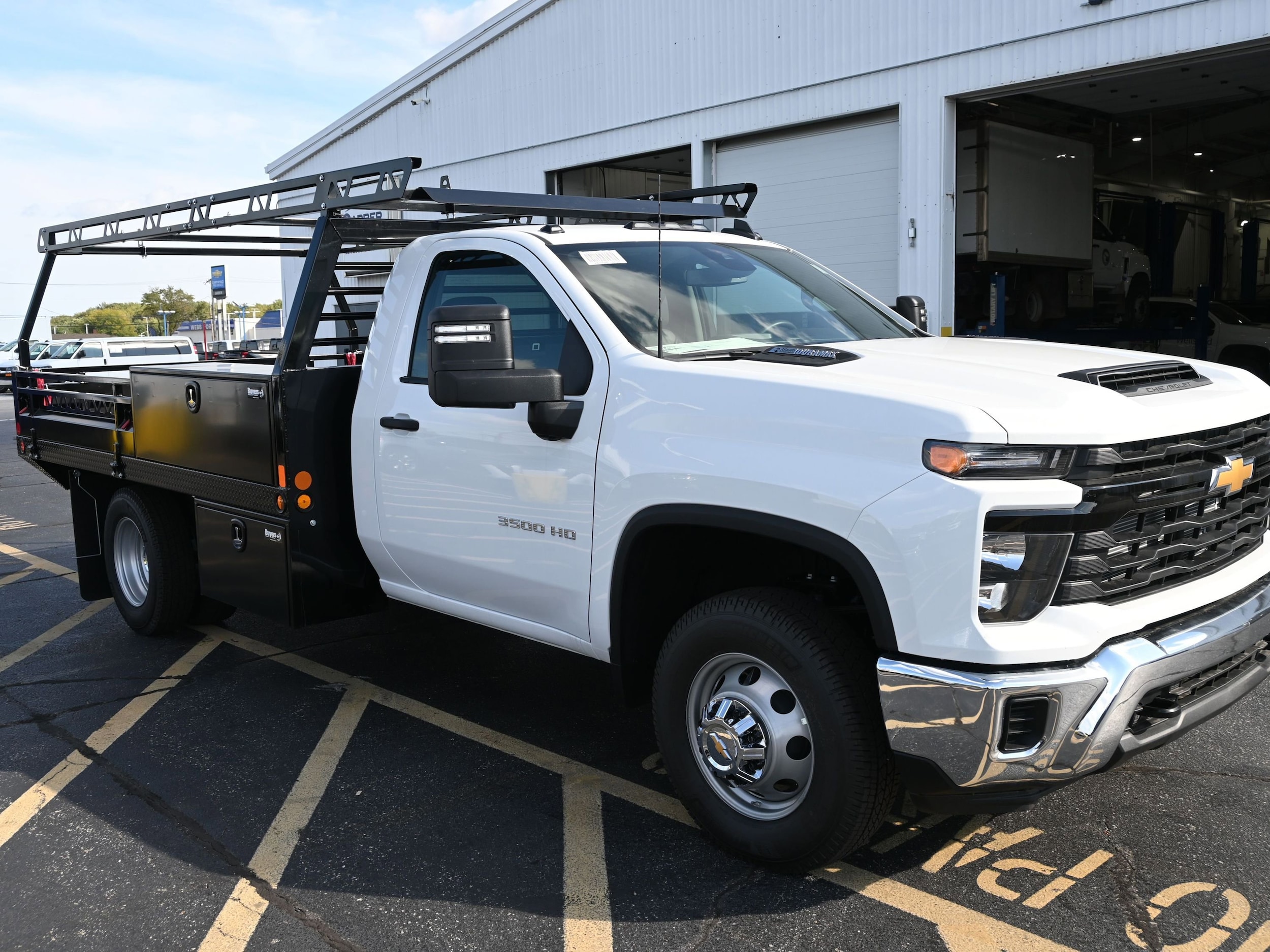 2025 Chevrolet Silverado 3500HD Work Truck's photo