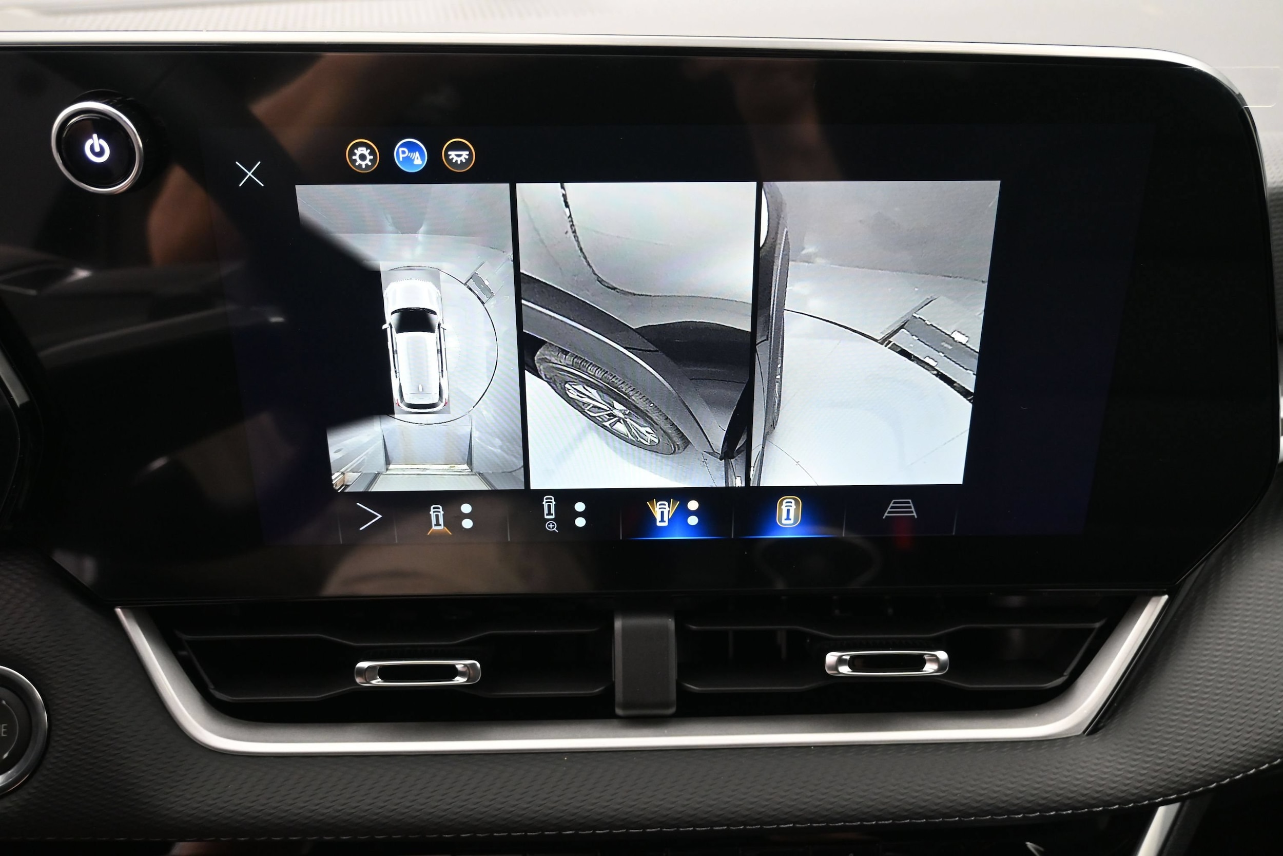 2026 Chevrolet Equinox LT - Photo 41