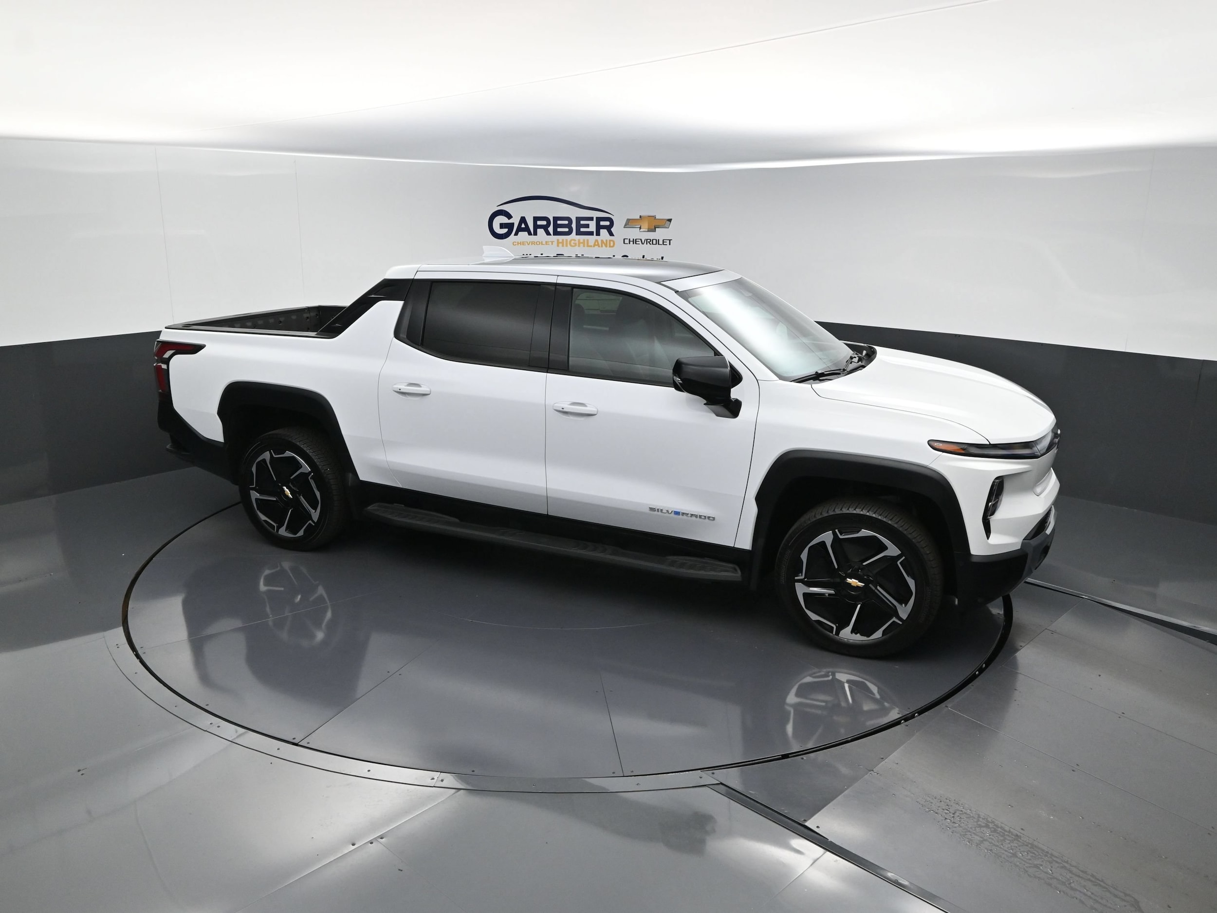 2026 Chevrolet Silverado EV LT - Photo 15