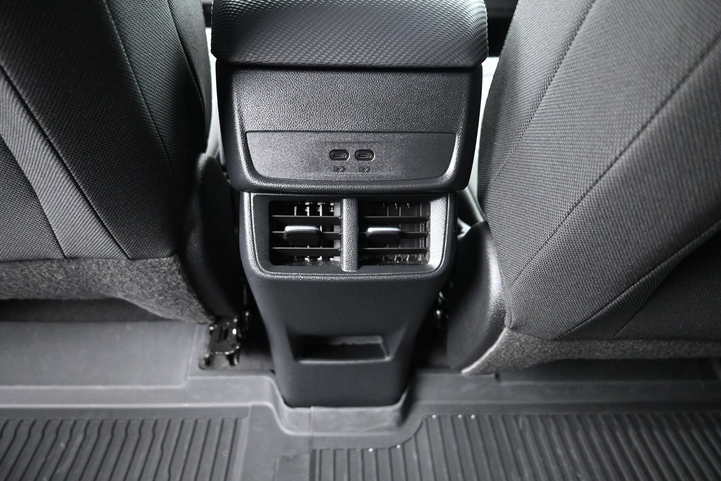 2026 Chevrolet Equinox LT - Photo 46