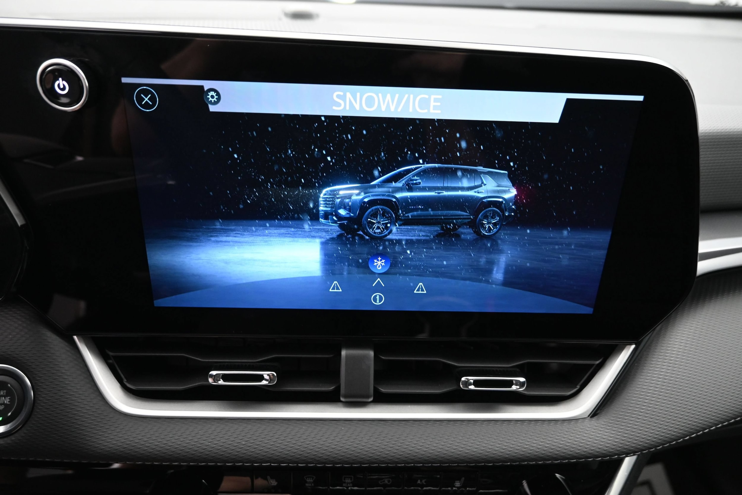 2027 Chevrolet Equinox LT - Photo 37