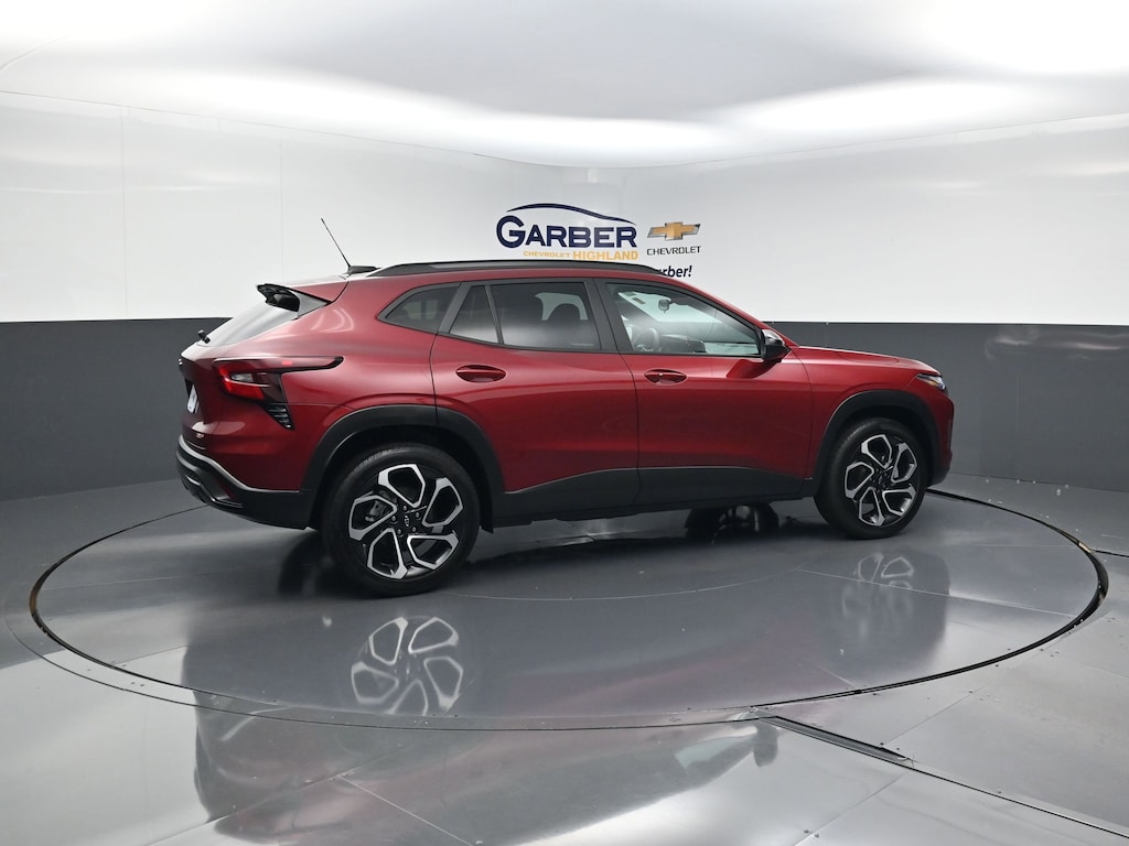 Used 2025 Chevrolet Trax 2RS SUV