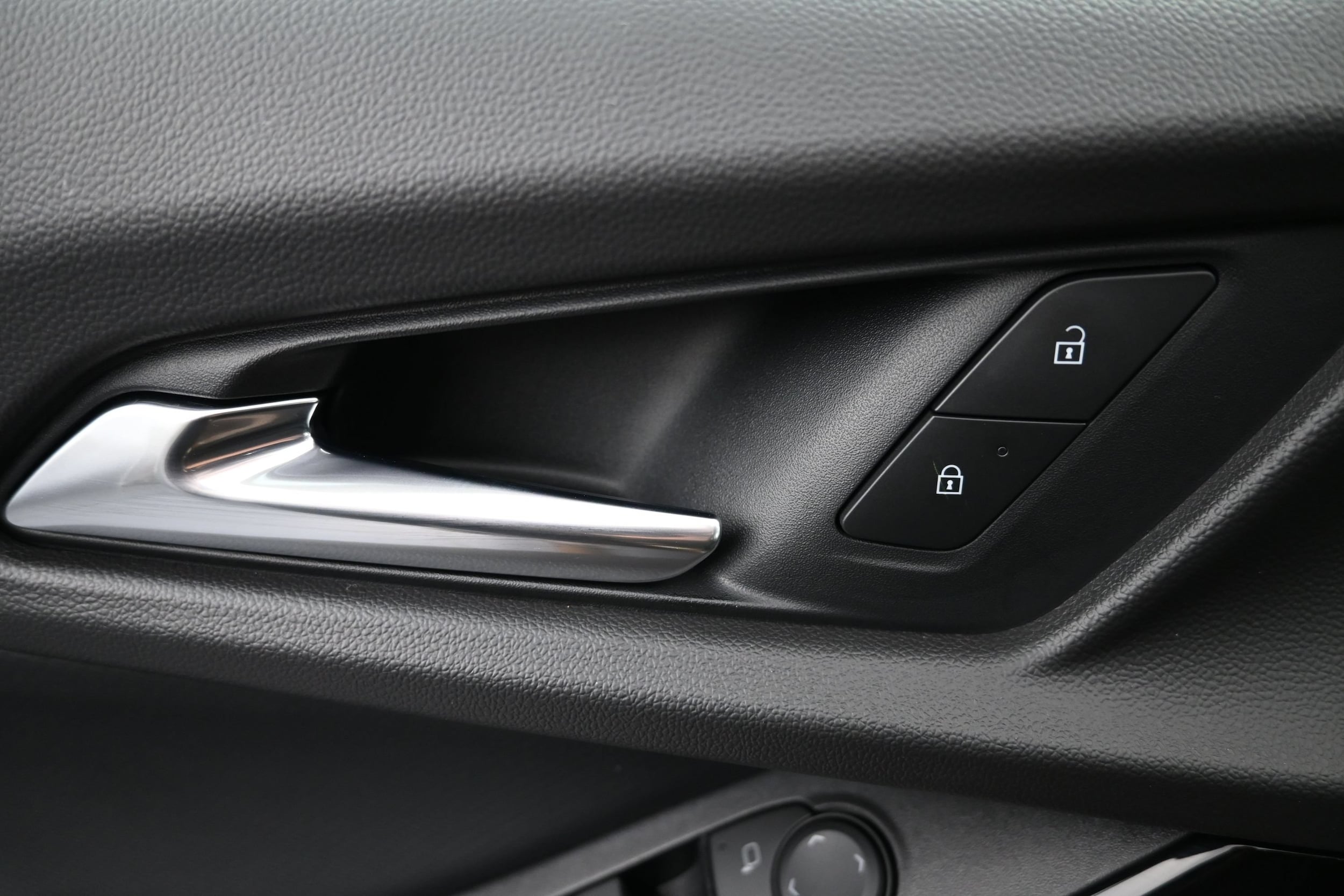 2027 Chevrolet Equinox LT - Photo 23