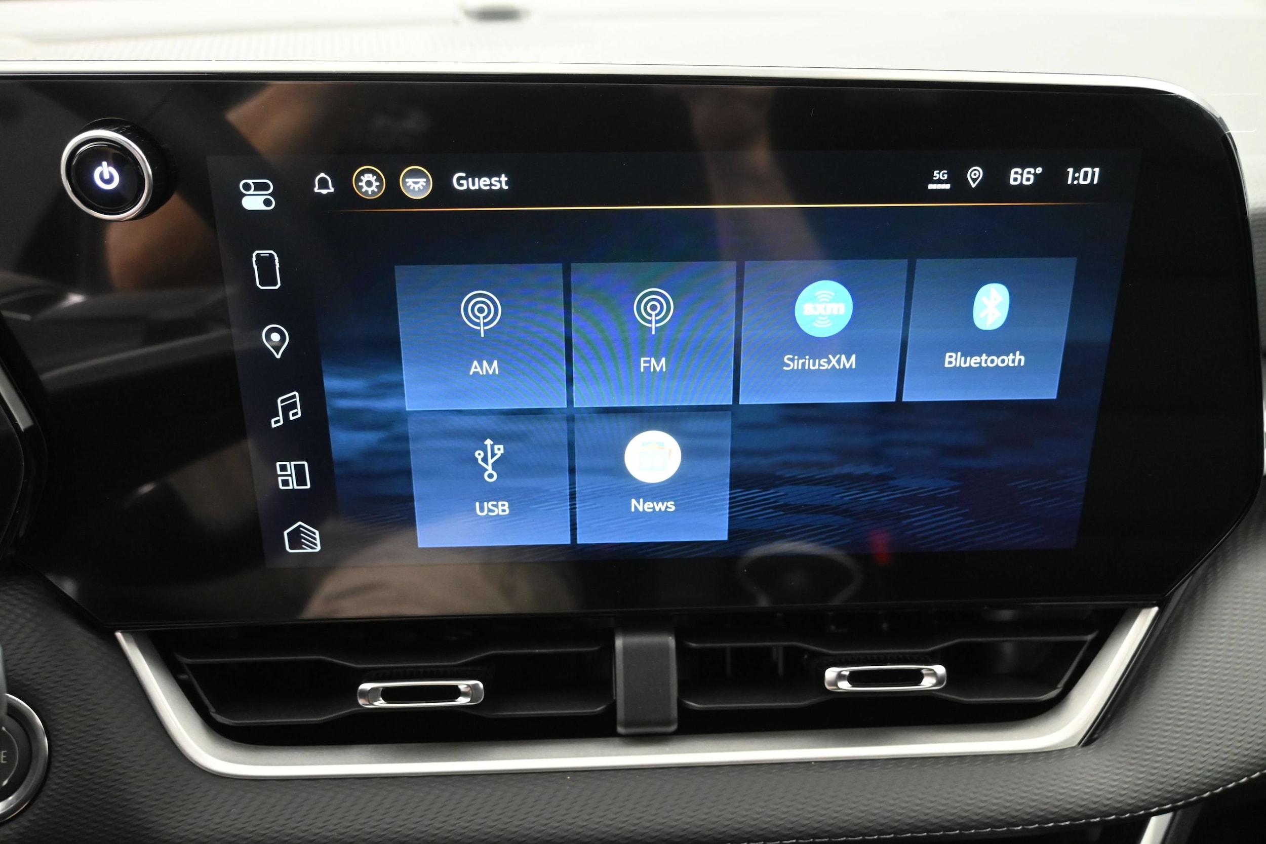 2026 Chevrolet Equinox LT - Photo 32