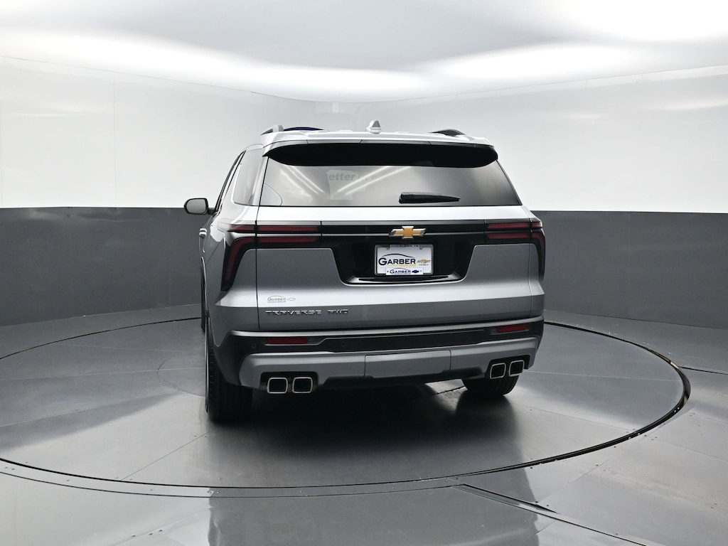 Used 2025 Chevrolet Traverse LT SUV