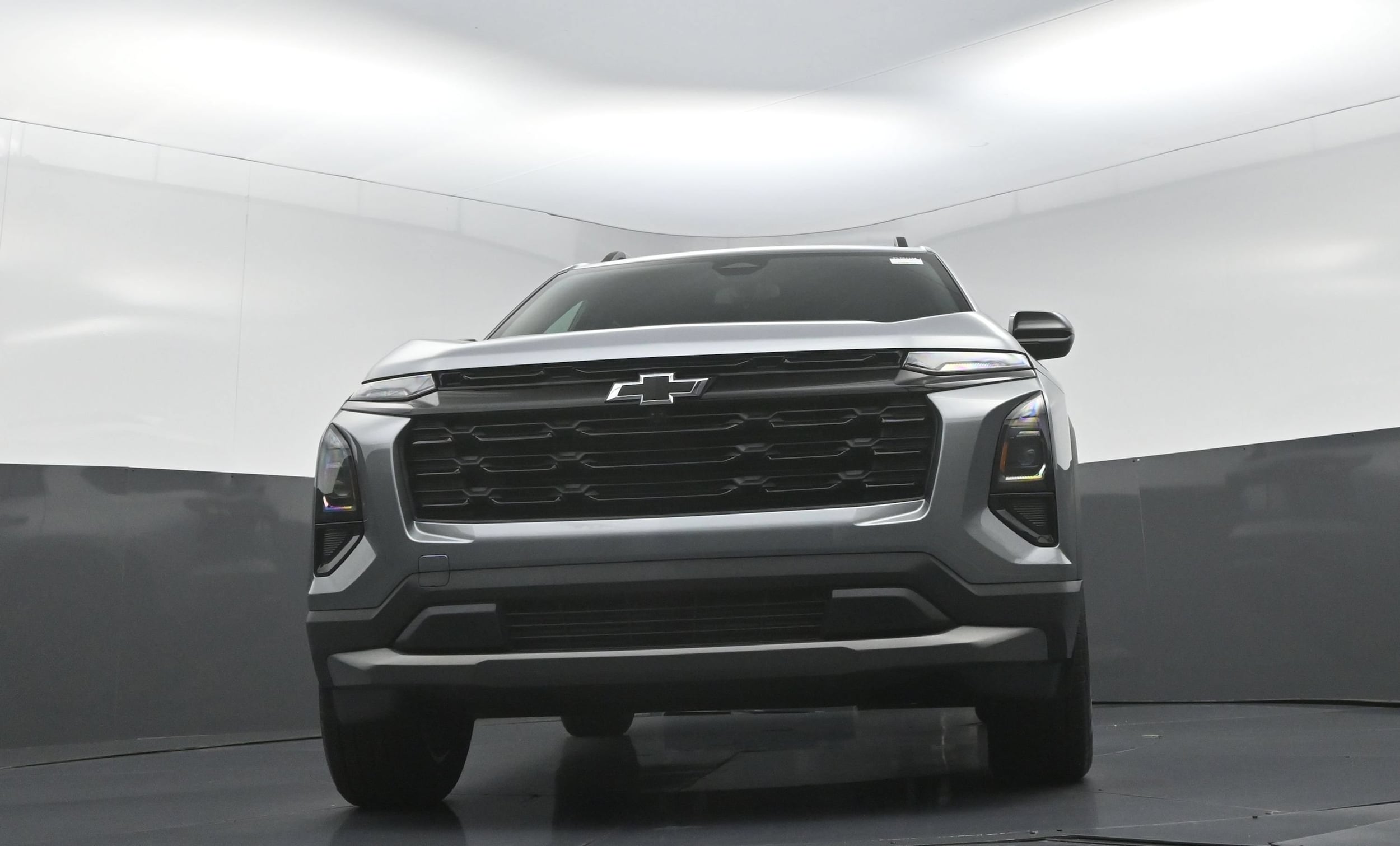 2027 Chevrolet Equinox LT - Photo 9