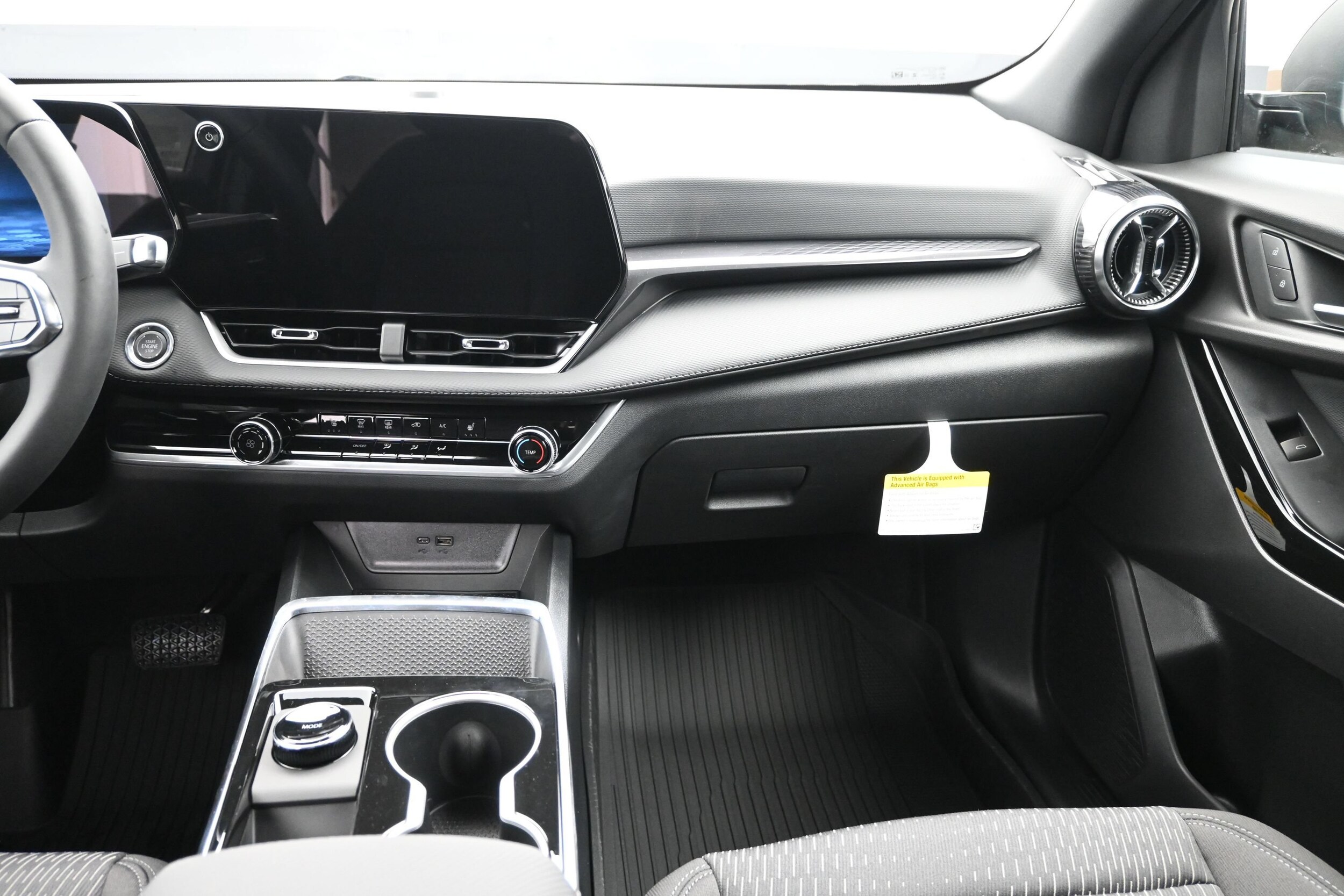 2027 Chevrolet Equinox LT - Photo 18
