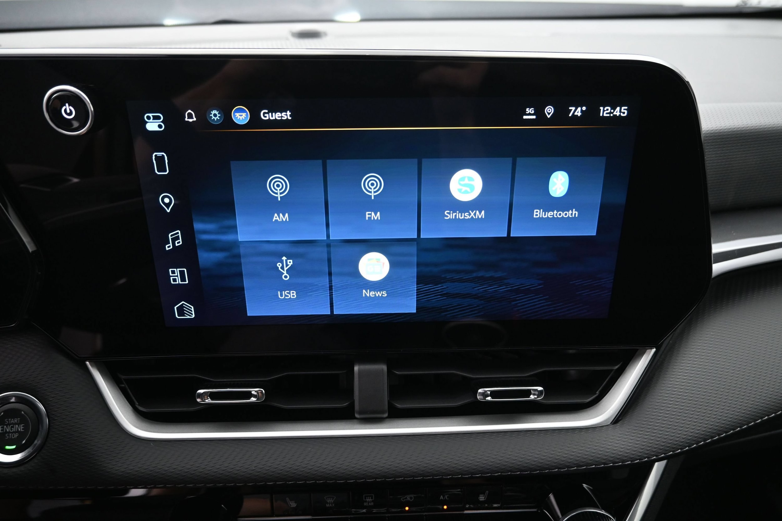 2027 Chevrolet Equinox LT - Photo 31