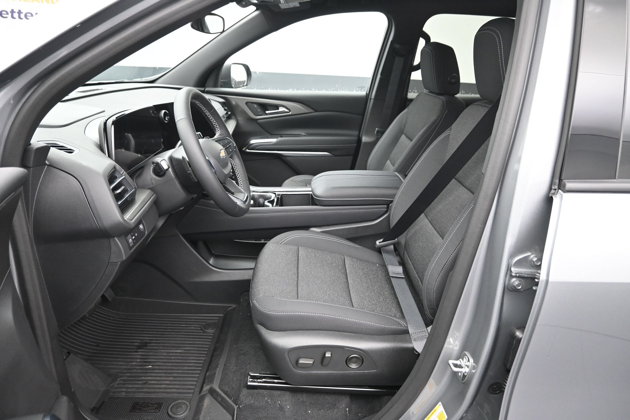 2027 Chevrolet Traverse LT - Photo 20