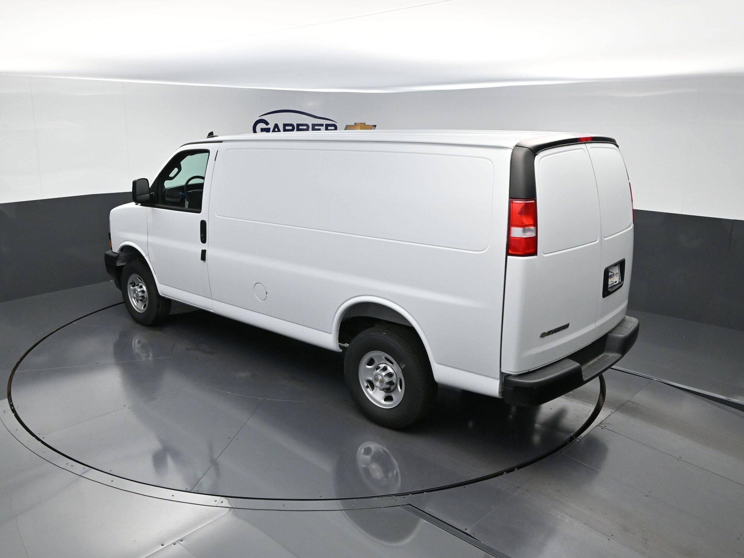 2025 Chevrolet Express Cargo Work Van - Photo 13