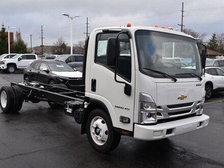 2025 Chevrolet Low Cab Forward 5500 XG 2WD Reg Cab 176 Truck