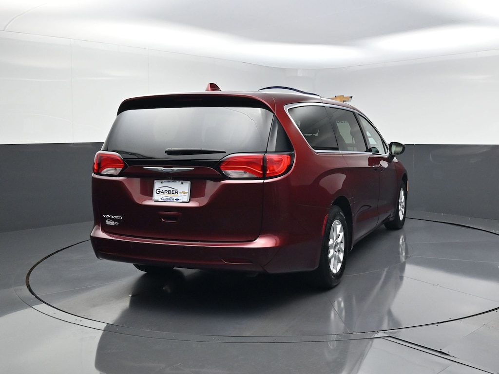 Used 2020 Chrysler Voyager LX Van Passenger Van