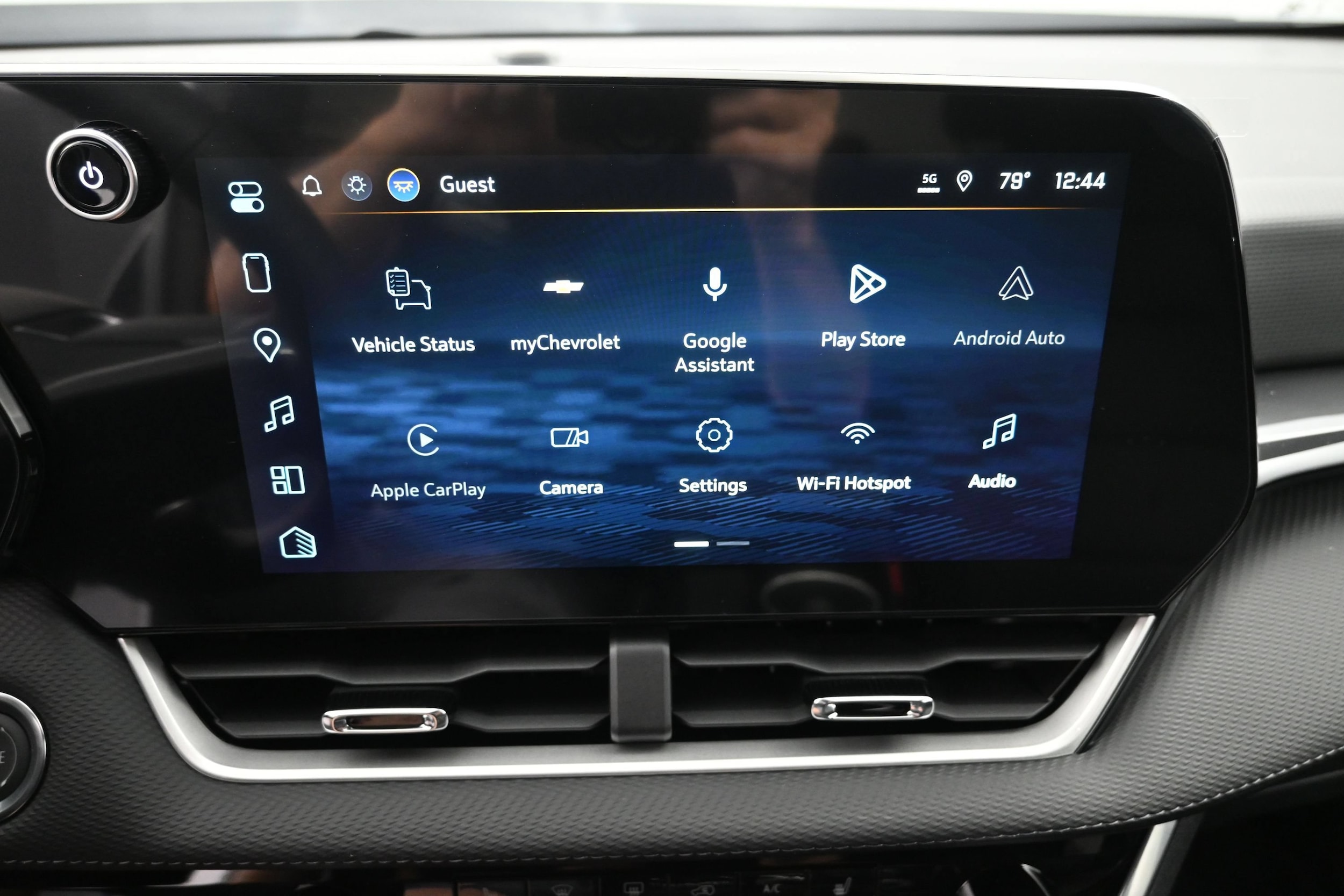 2027 Chevrolet Equinox LT - Photo 33