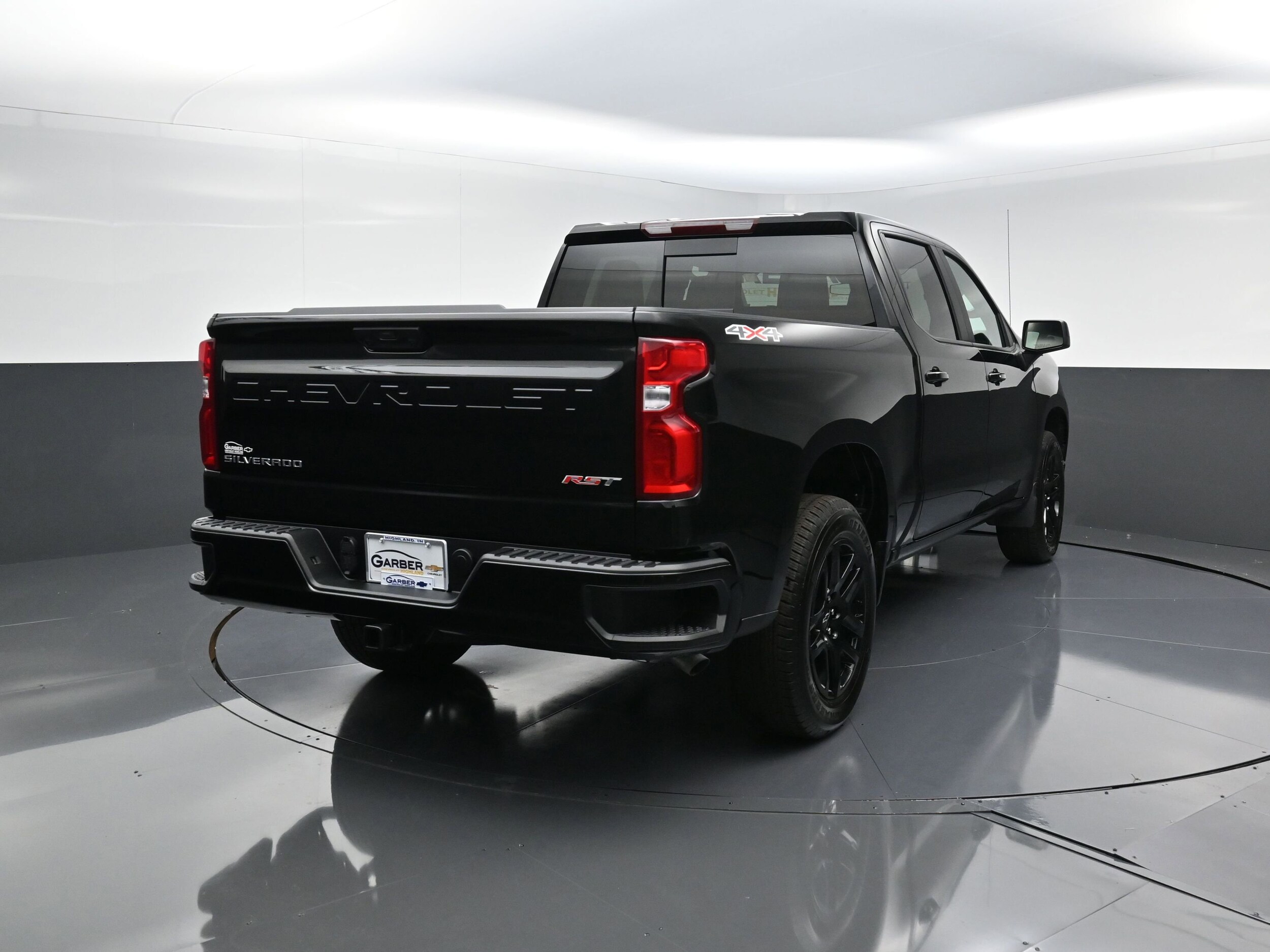 2025 Chevrolet Silverado 1500 RST photo 3