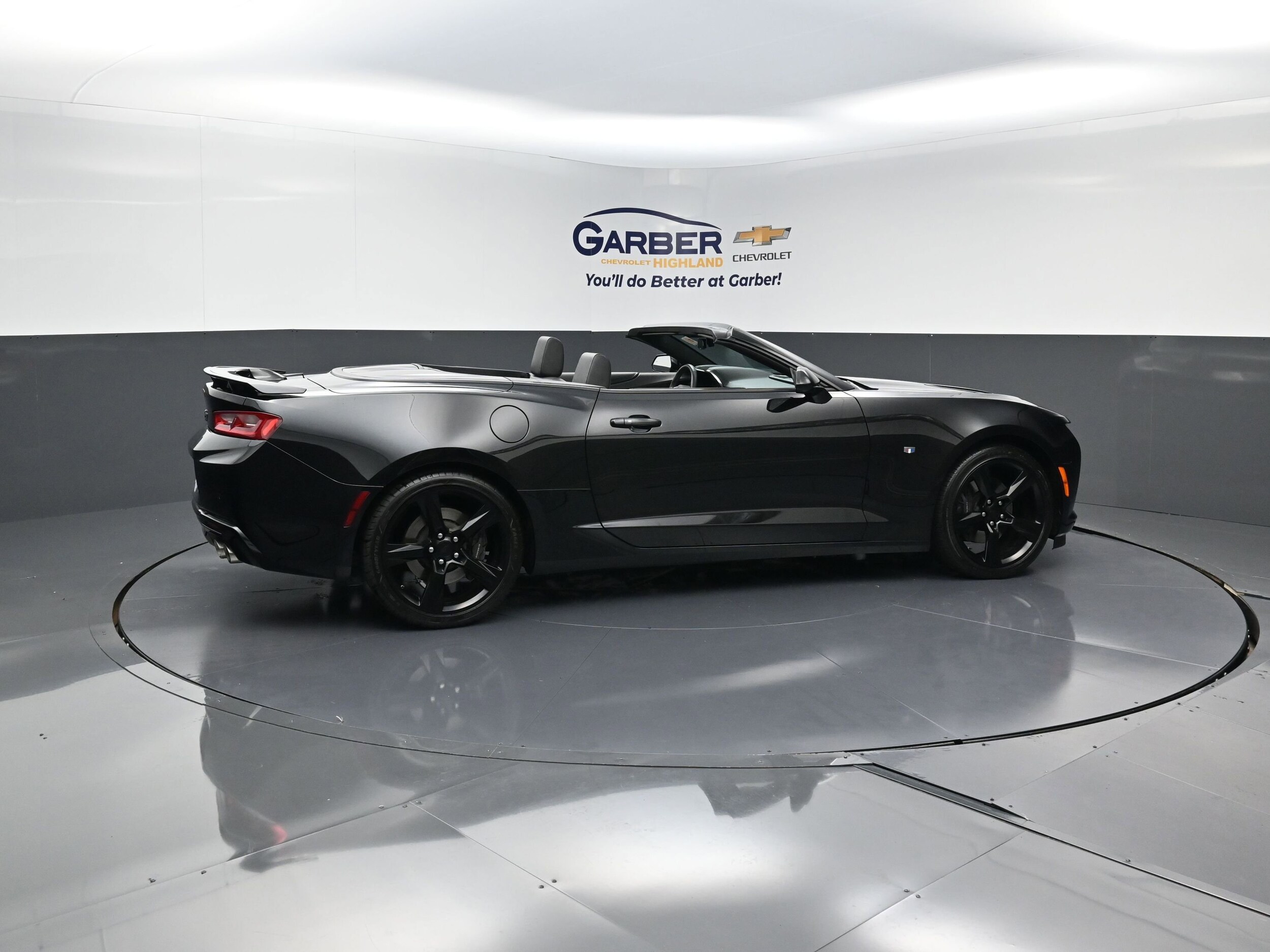 2017 Chevrolet Camaro 2SS photo 2