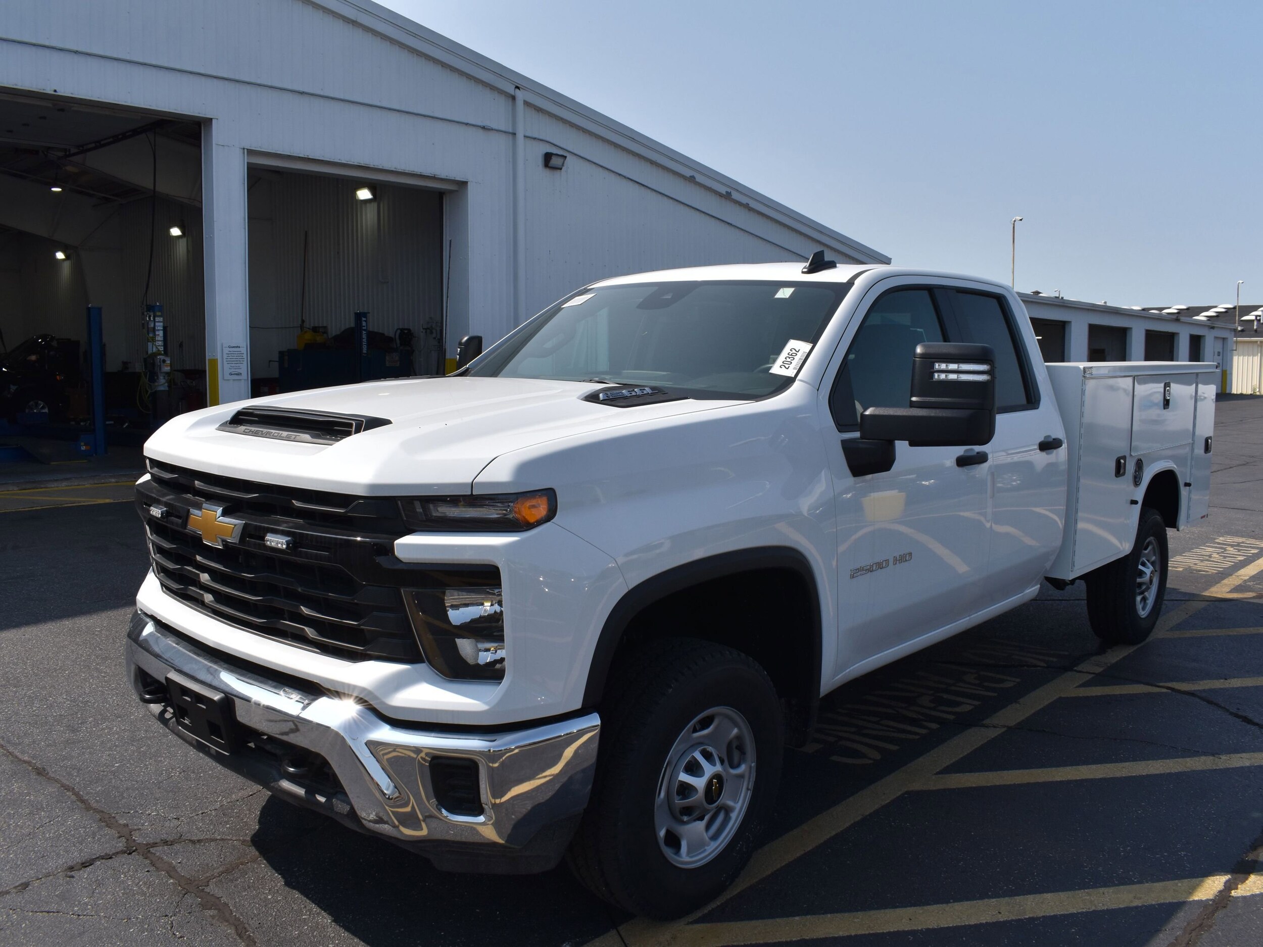 2024 Chevrolet Silverado 2500HD photo 3