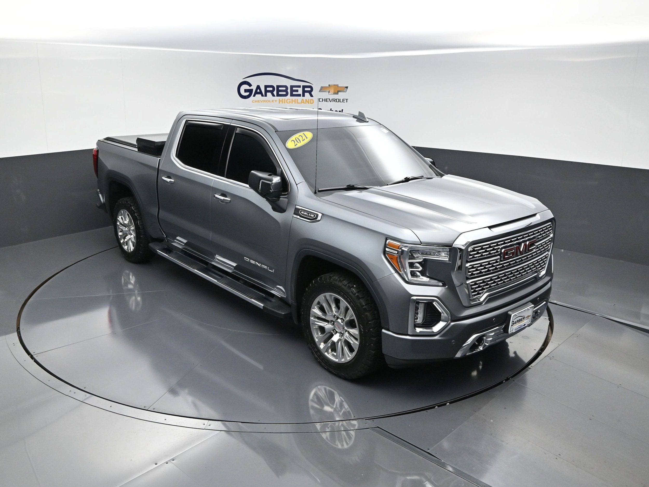 2021 GMC Sierra 4WD Crew Cab Short Box Denali's photo