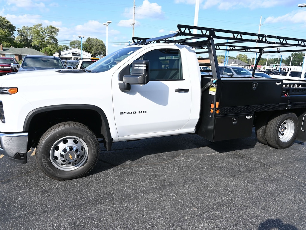 New 2025 Chevrolet Silverado 3500 HD Chassis Cab Work Truck Truck