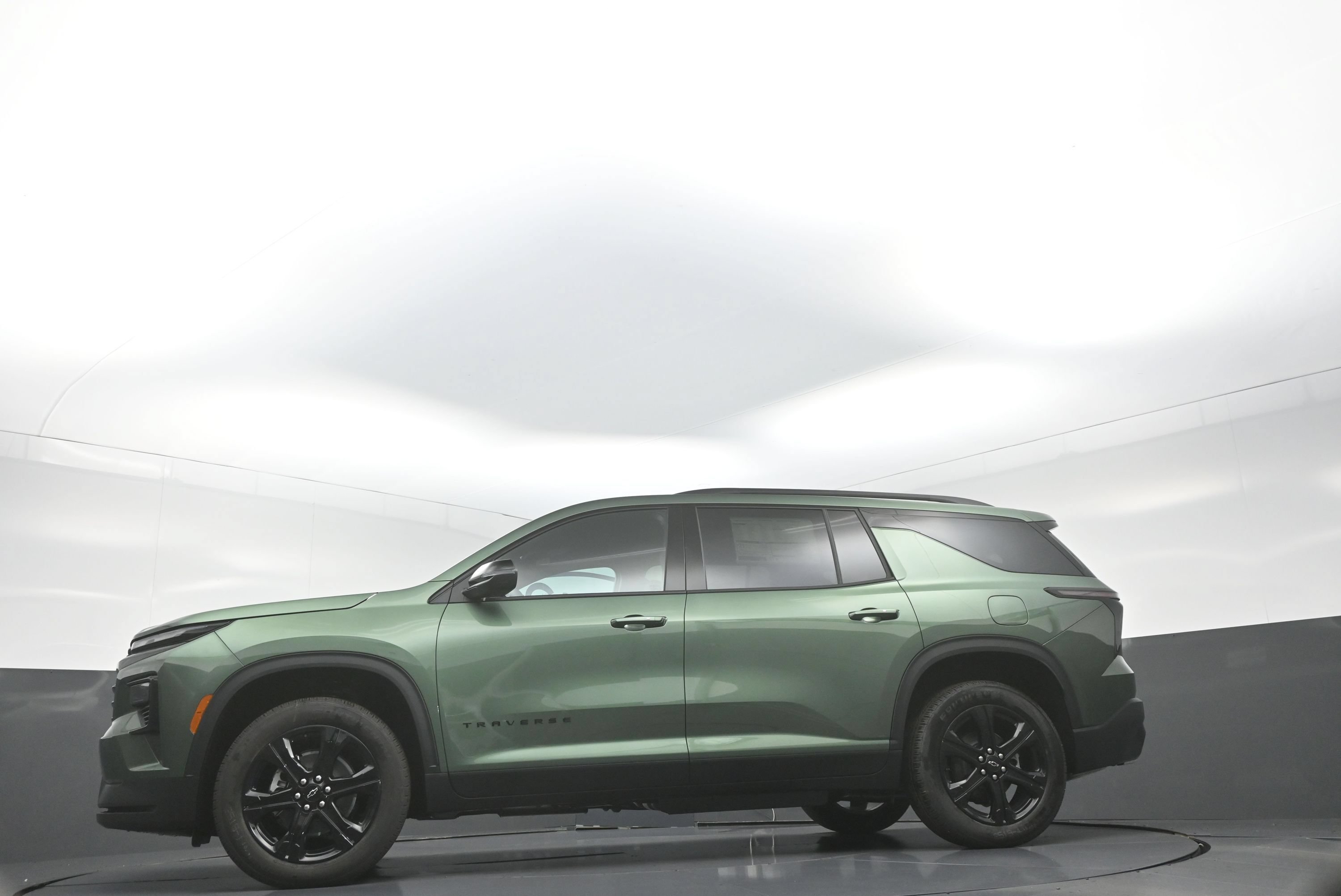 2027 Chevrolet Traverse LT - Photo 11