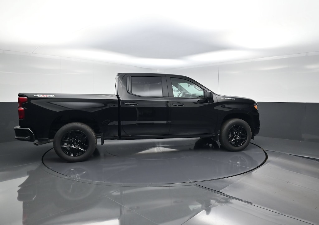 New 2026 Chevrolet Silverado 1500 Custom Truck