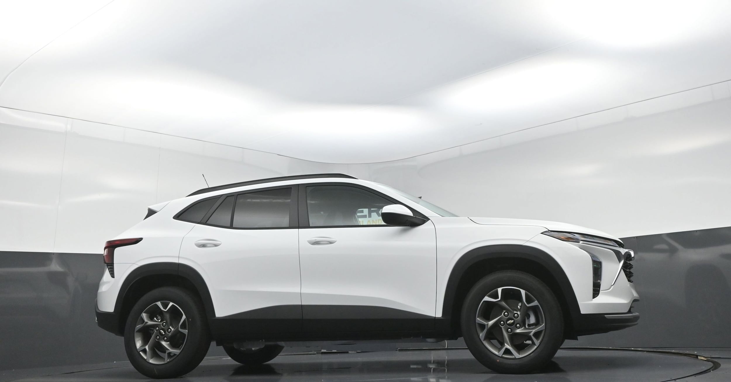 2026 Chevrolet Trax LT - Photo 9