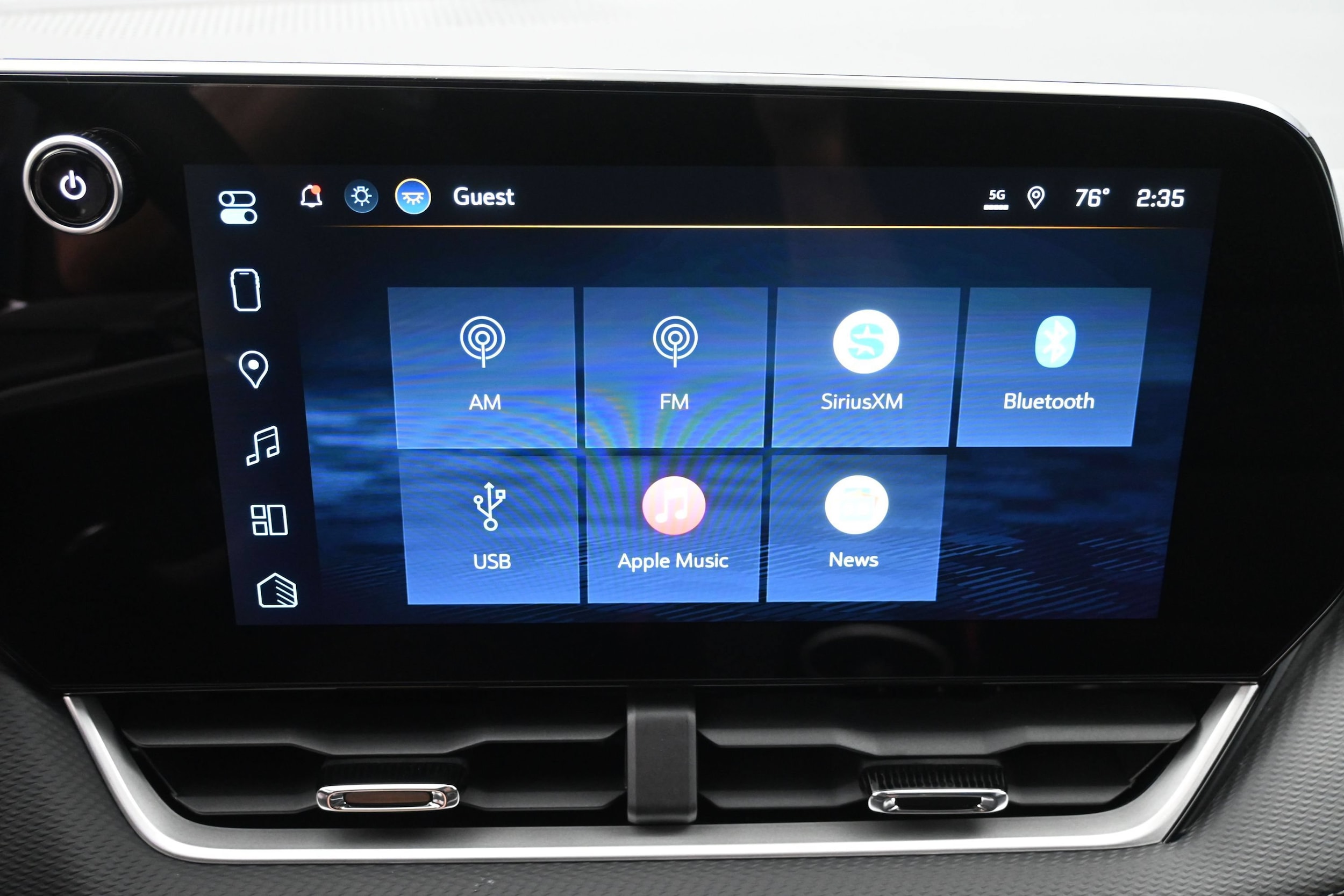 2027 Chevrolet Equinox LT - Photo 33