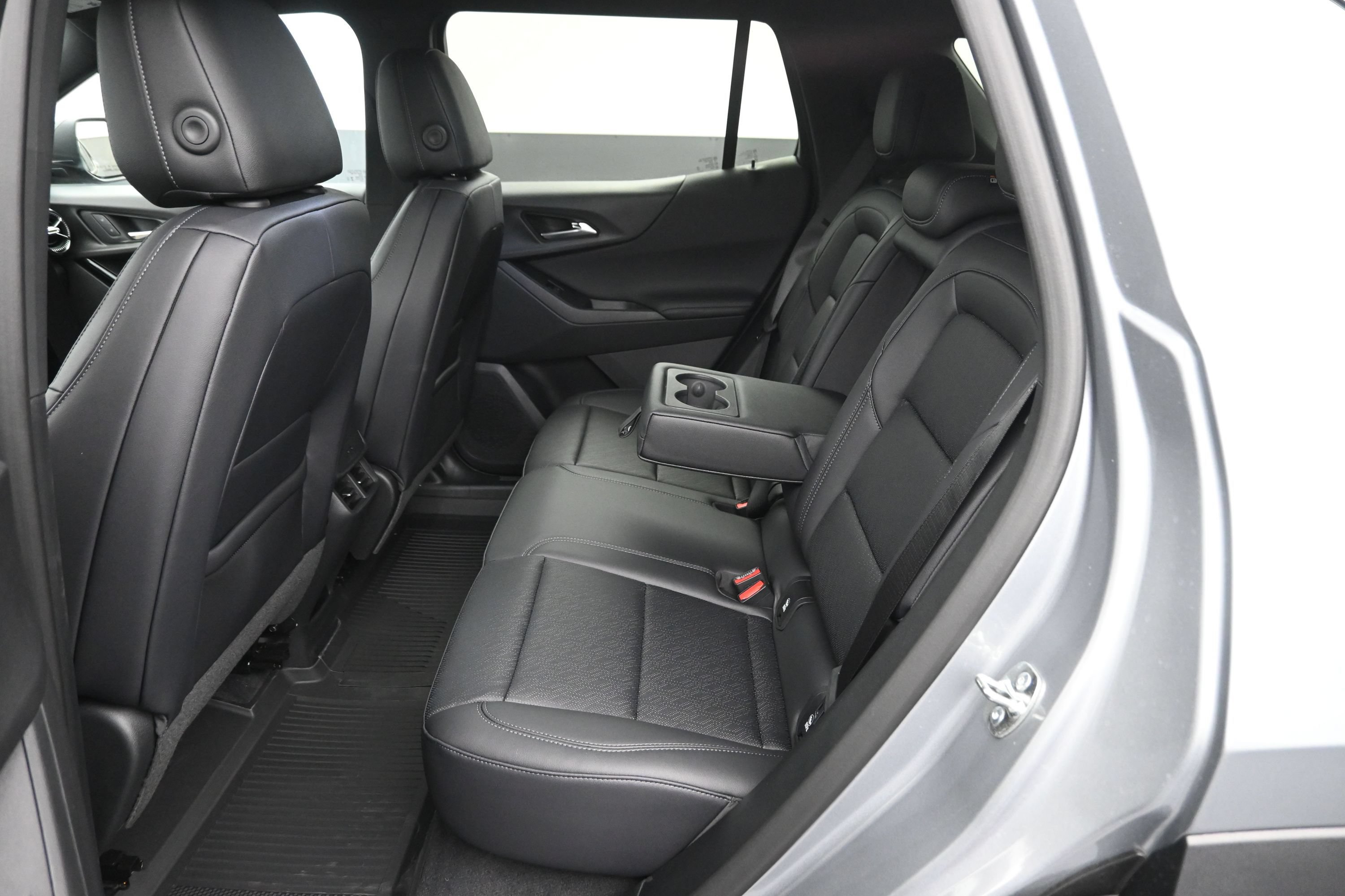 2027 Chevrolet Equinox LT - Photo 46