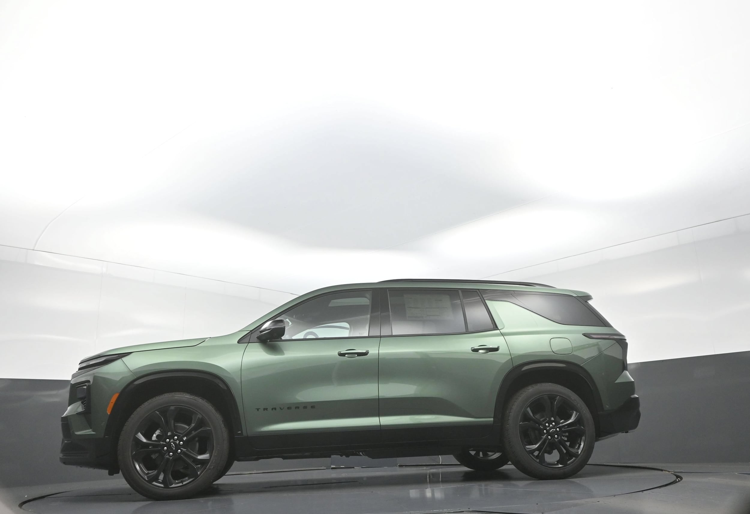 2027 Chevrolet Traverse RS - Photo 11