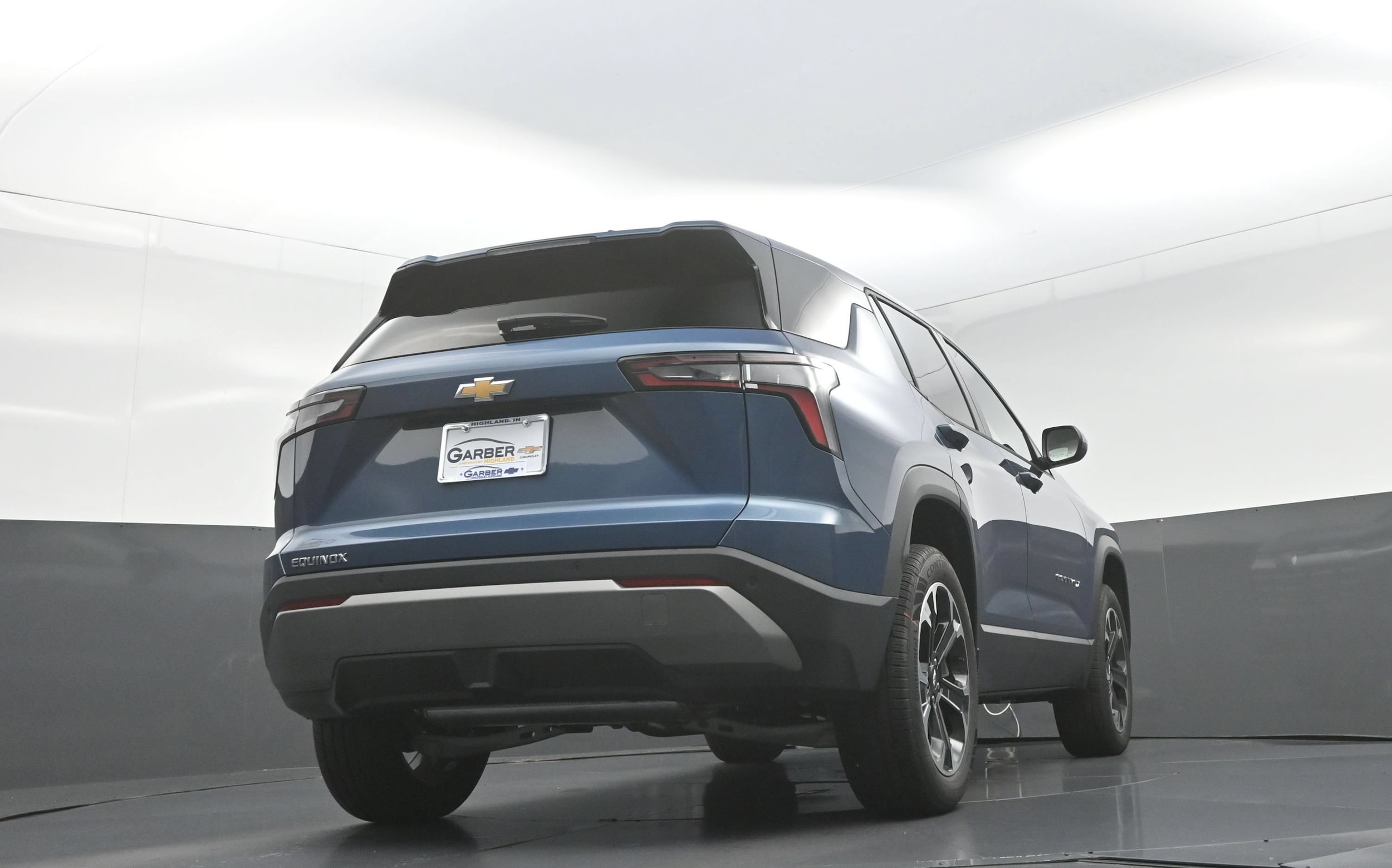 2027 Chevrolet Equinox LT - Photo 12