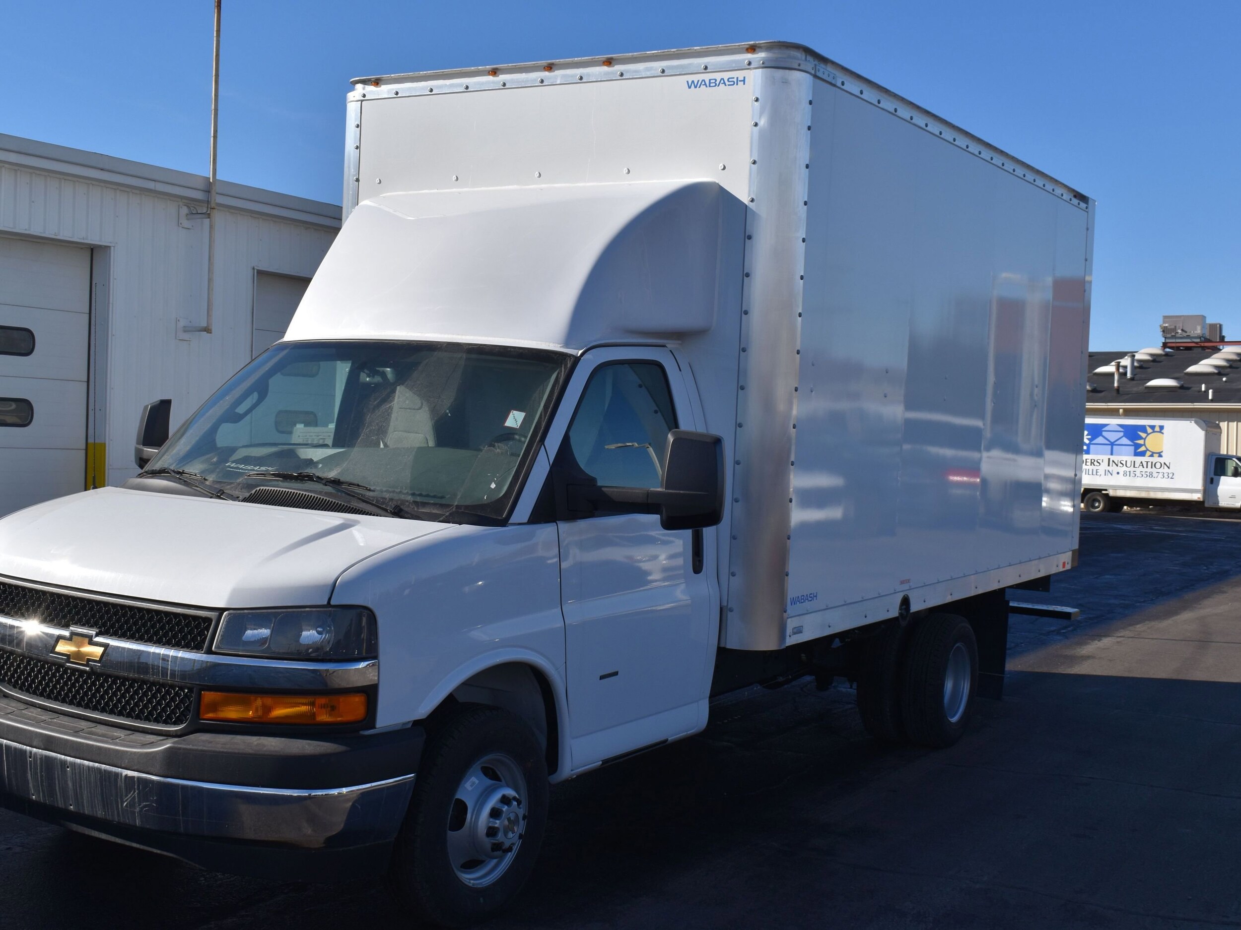 2024 Chevrolet Express Cutaway 3500 photo 3