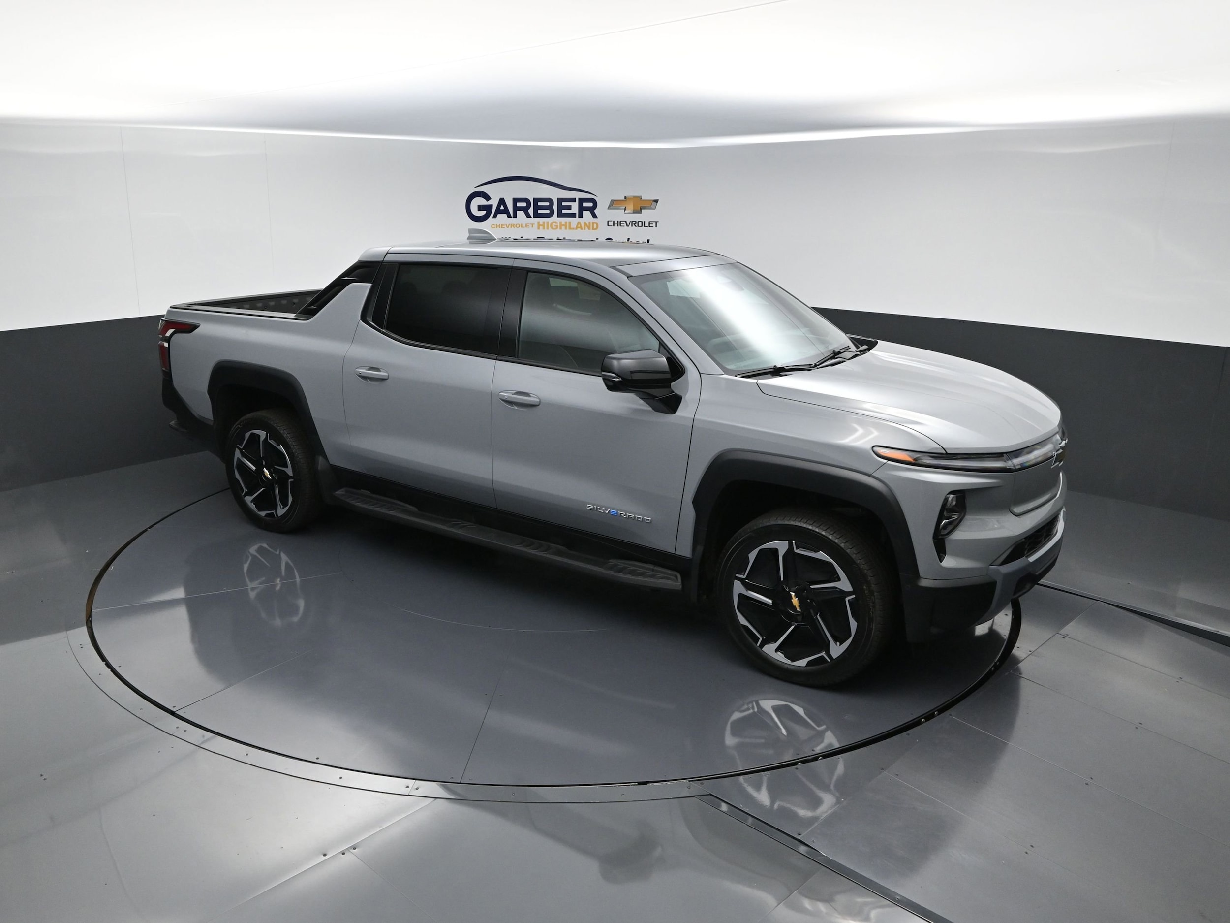 2026 Chevrolet Silverado EV LT's photo