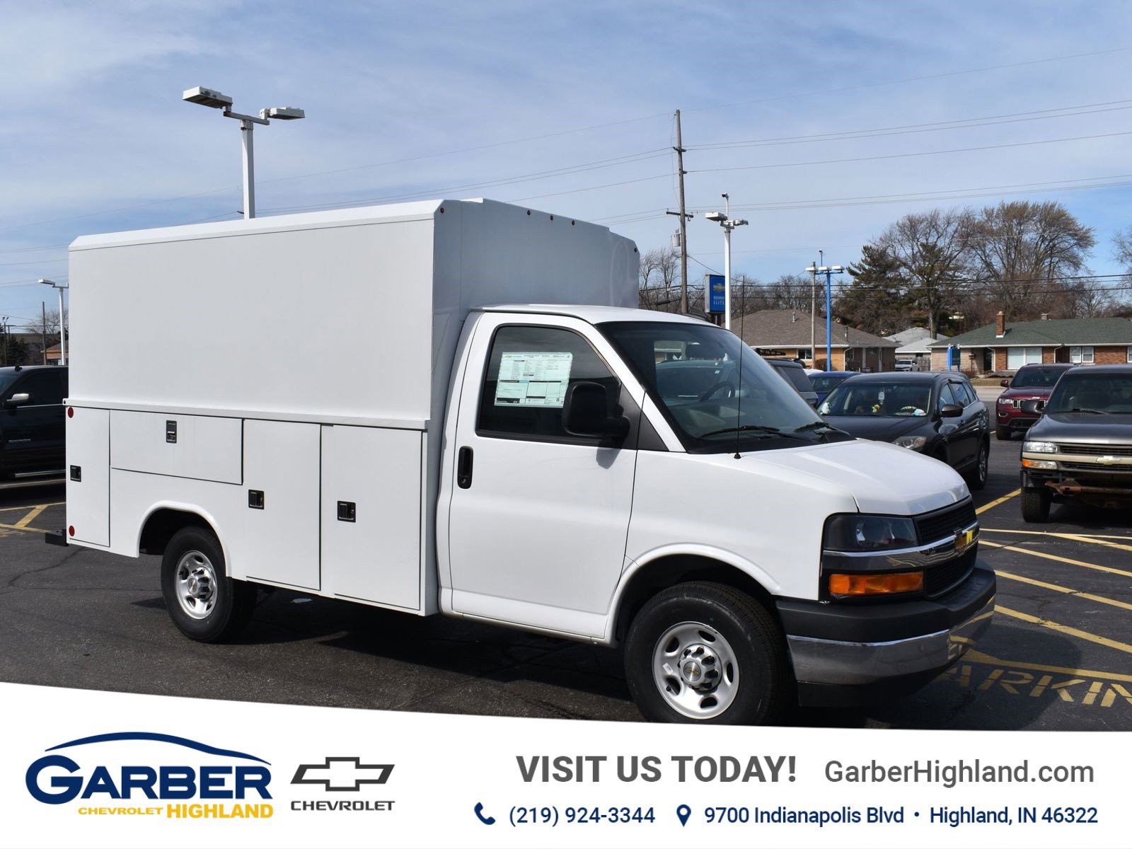 2024 Chevrolet Express Cutaway Base's photo