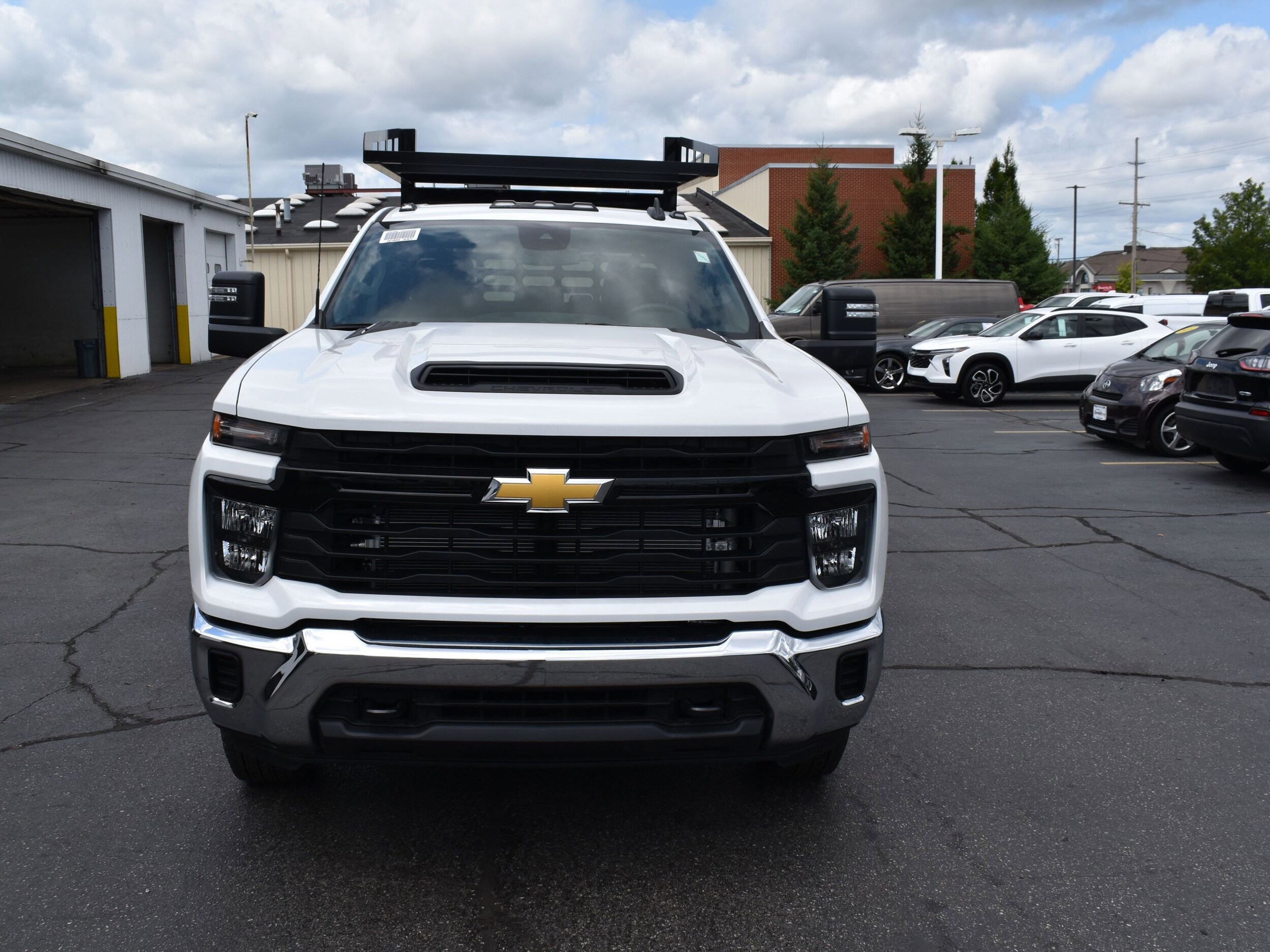 2024 Chevrolet Silverado 3500HD Work Truck photo 2