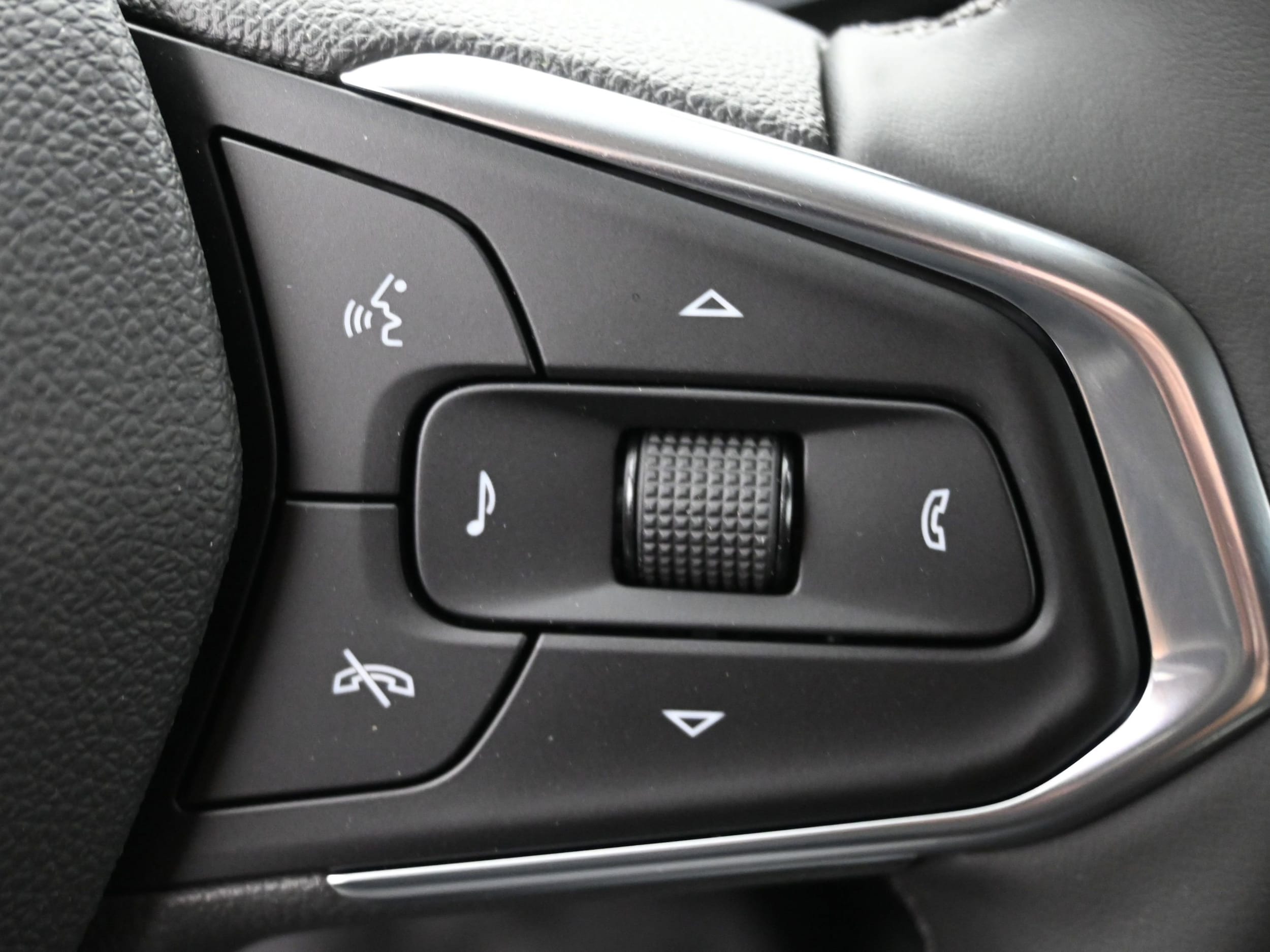 2026 Chevrolet Trax LT - Photo 28