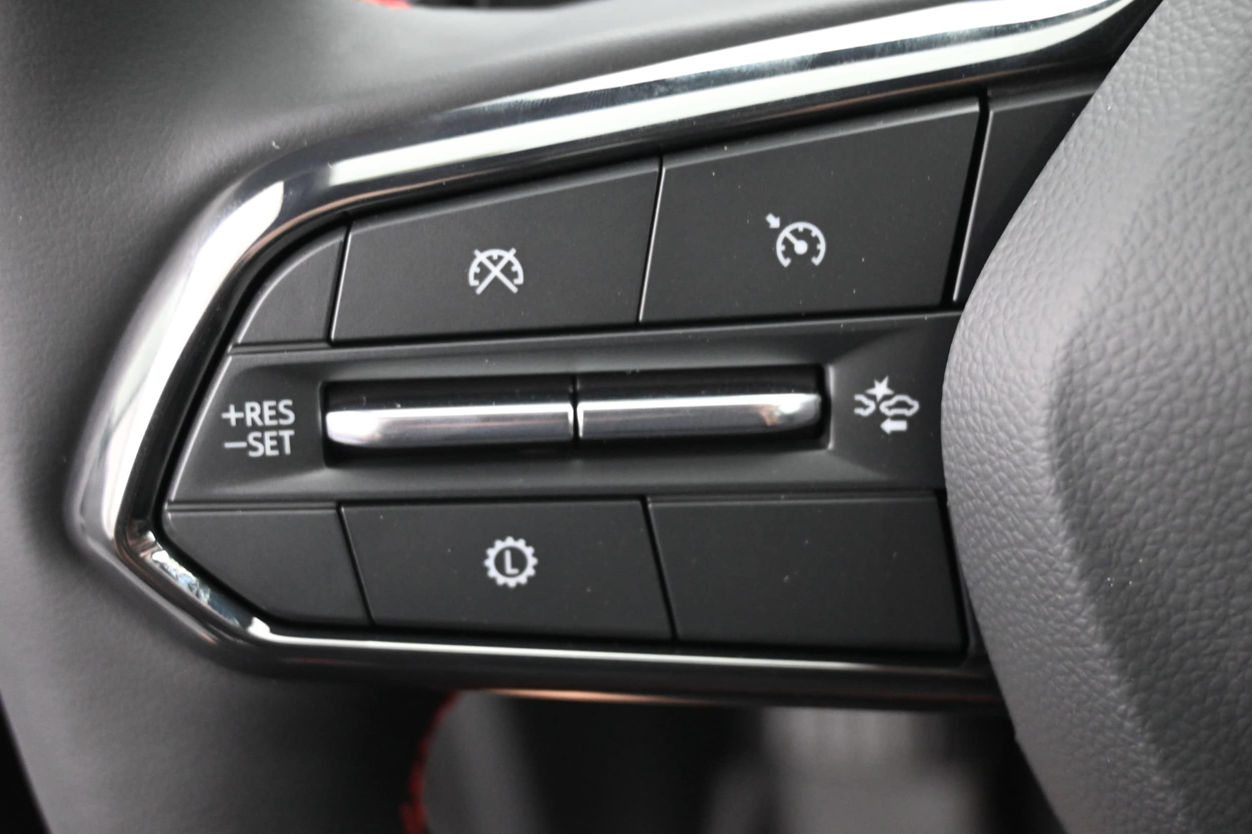 2027 Chevrolet Equinox RS - Photo 28
