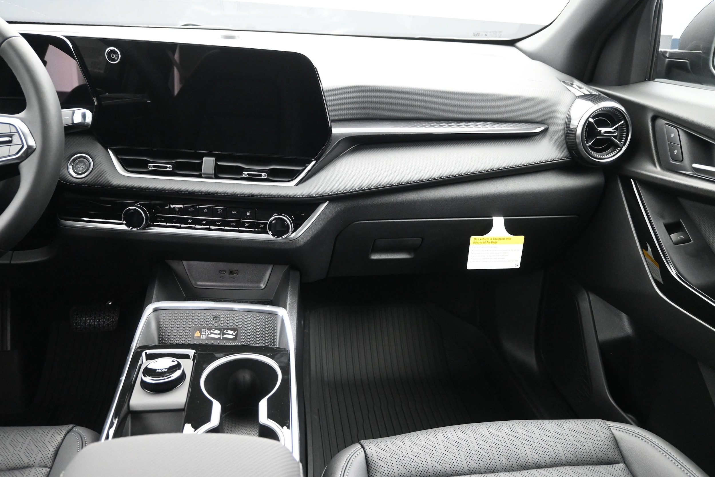 2027 Chevrolet Equinox LT - Photo 18