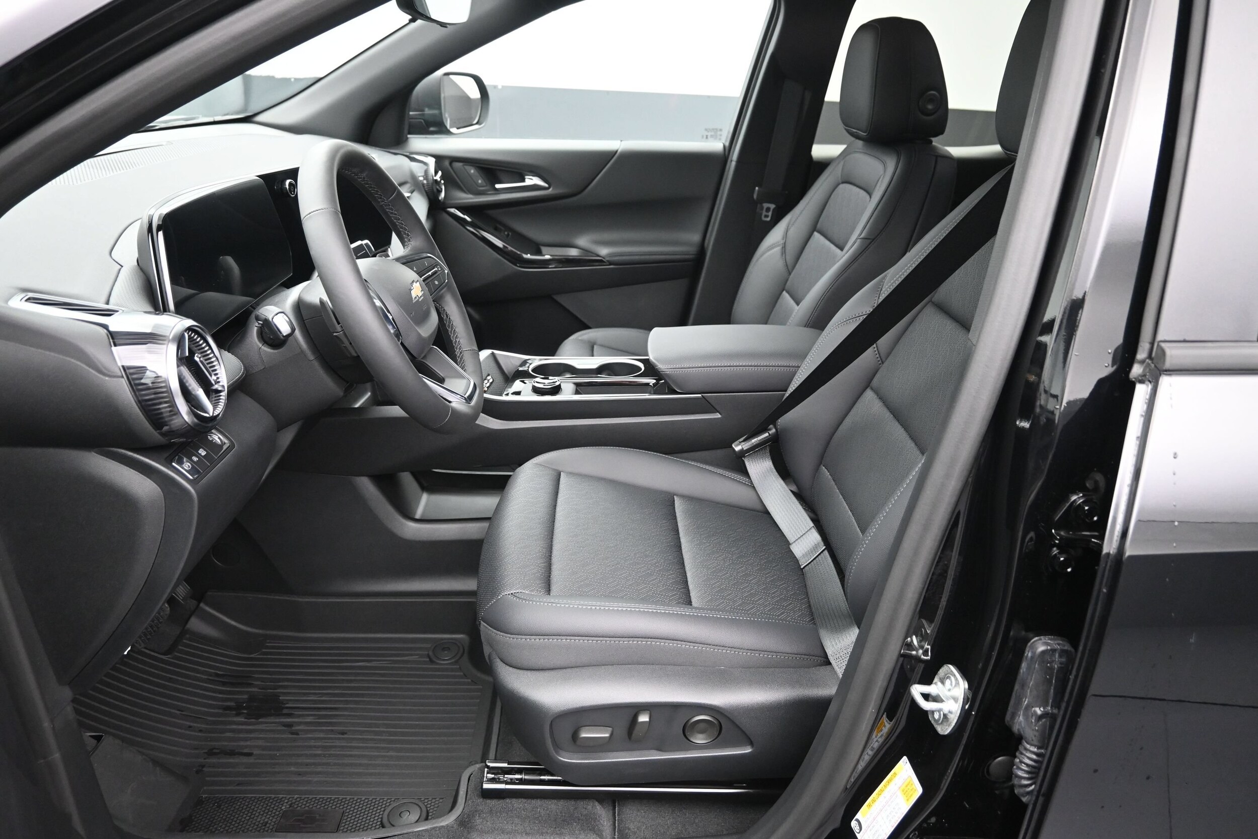 2026 Chevrolet Equinox LT - Photo 20