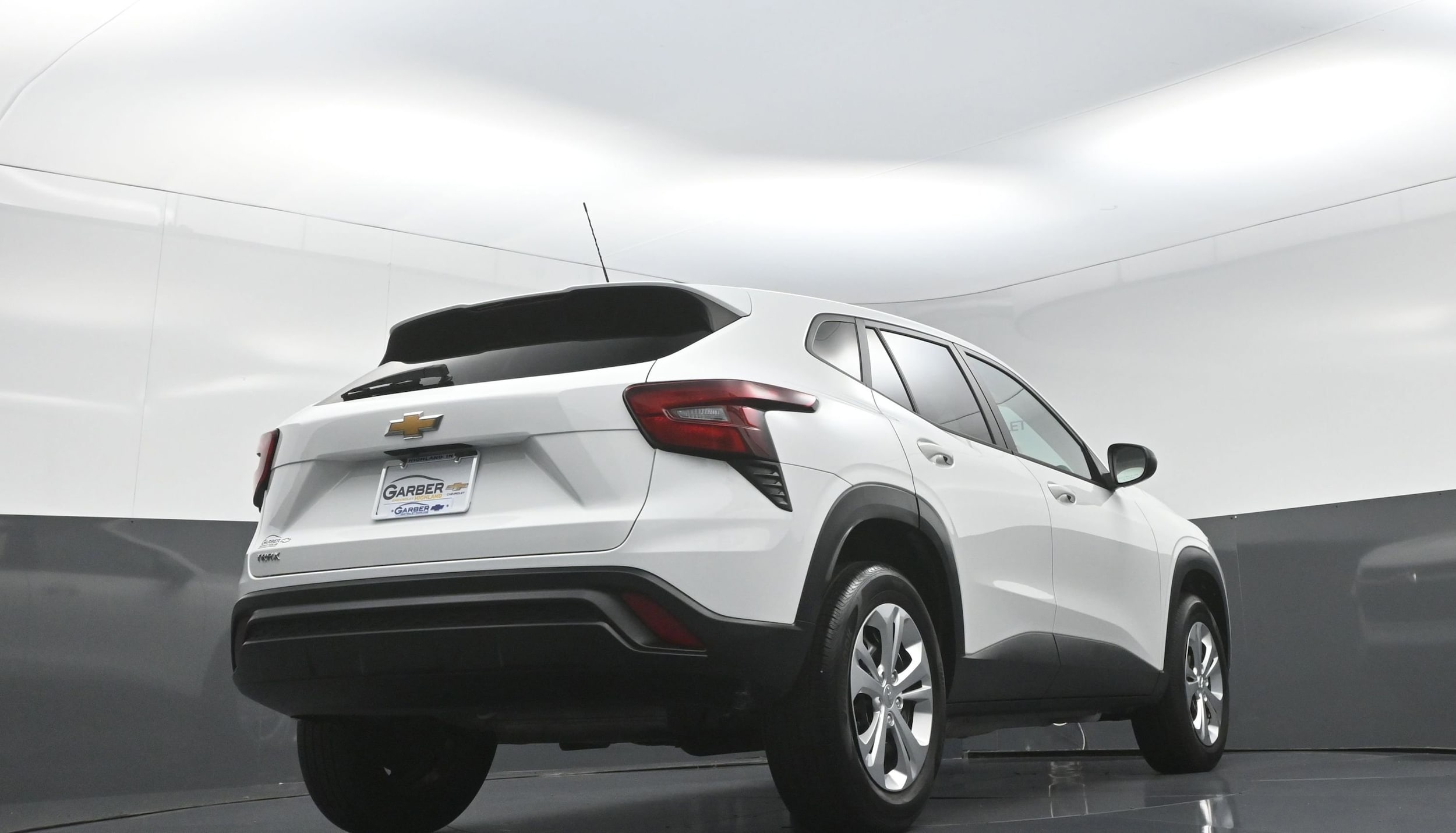 2024 Chevrolet Trax LS - Photo 12