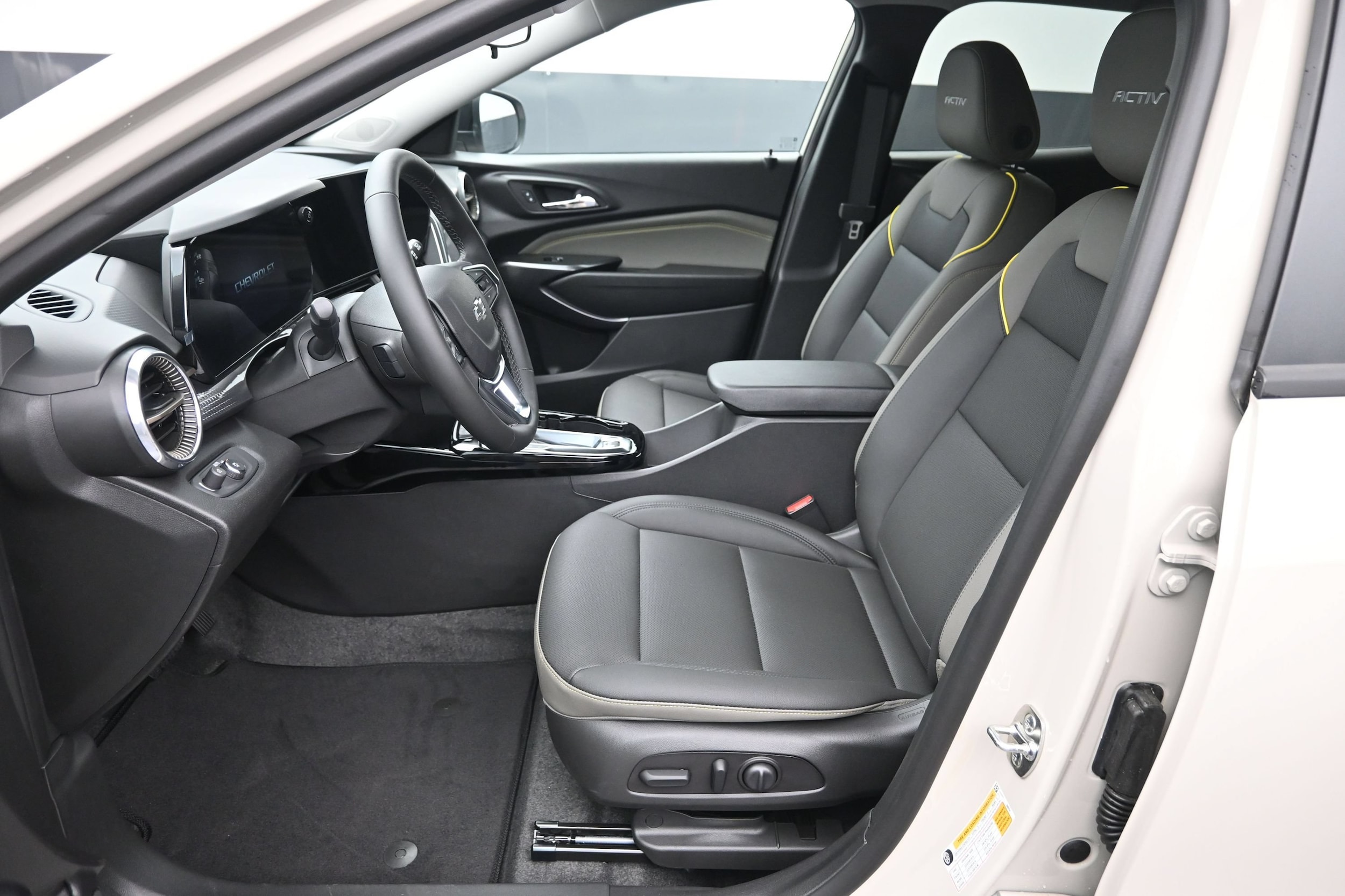2026 Chevrolet Trax Activ - Photo 20