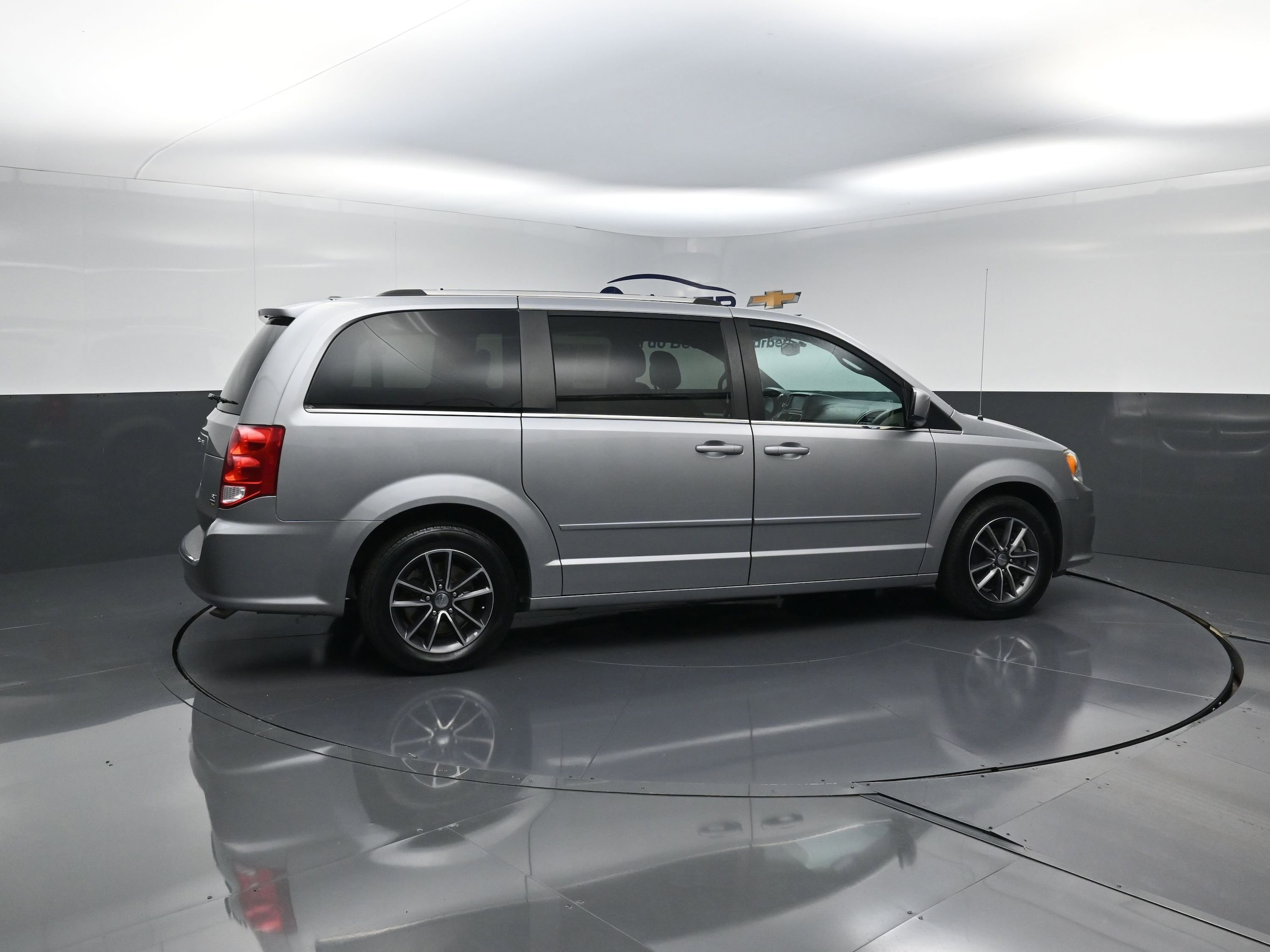 Used 2017 Dodge Grand Caravan SXT with VIN 2C4RDGCG5HR776400 for sale in Highland, IN