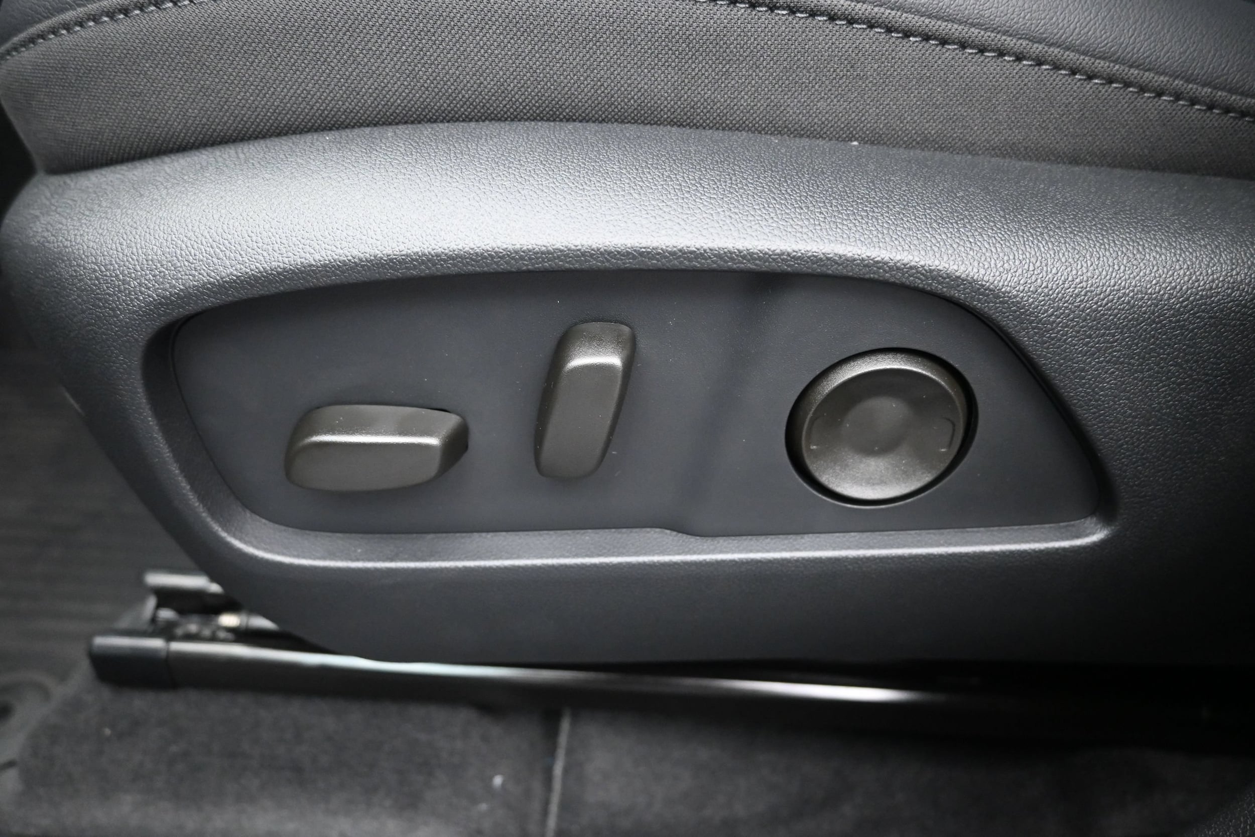 2027 Chevrolet Equinox LT - Photo 21