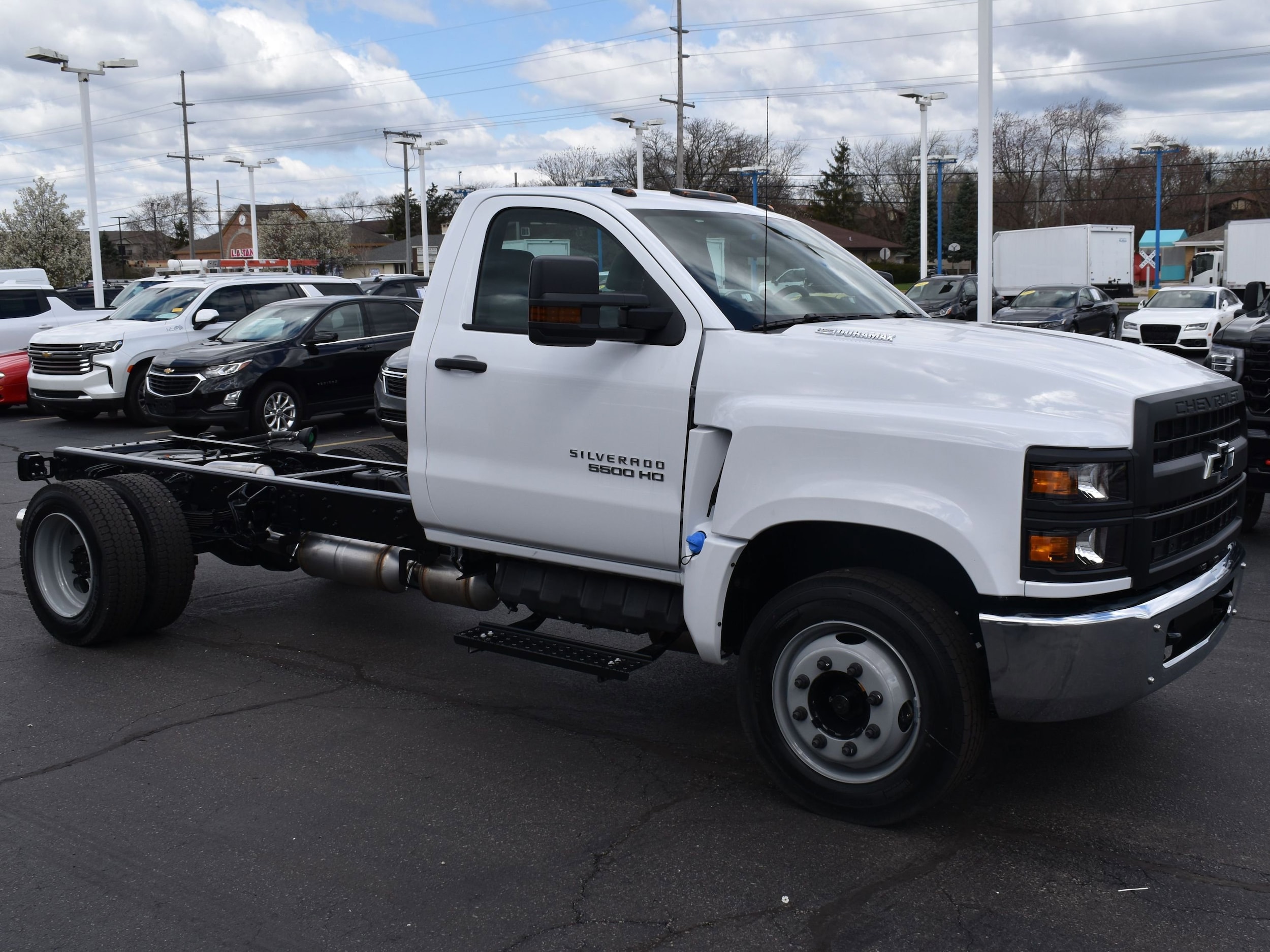 2024 Chevrolet Silverado 4500 Medium Duty Chassis Cab Work Truck's photo
