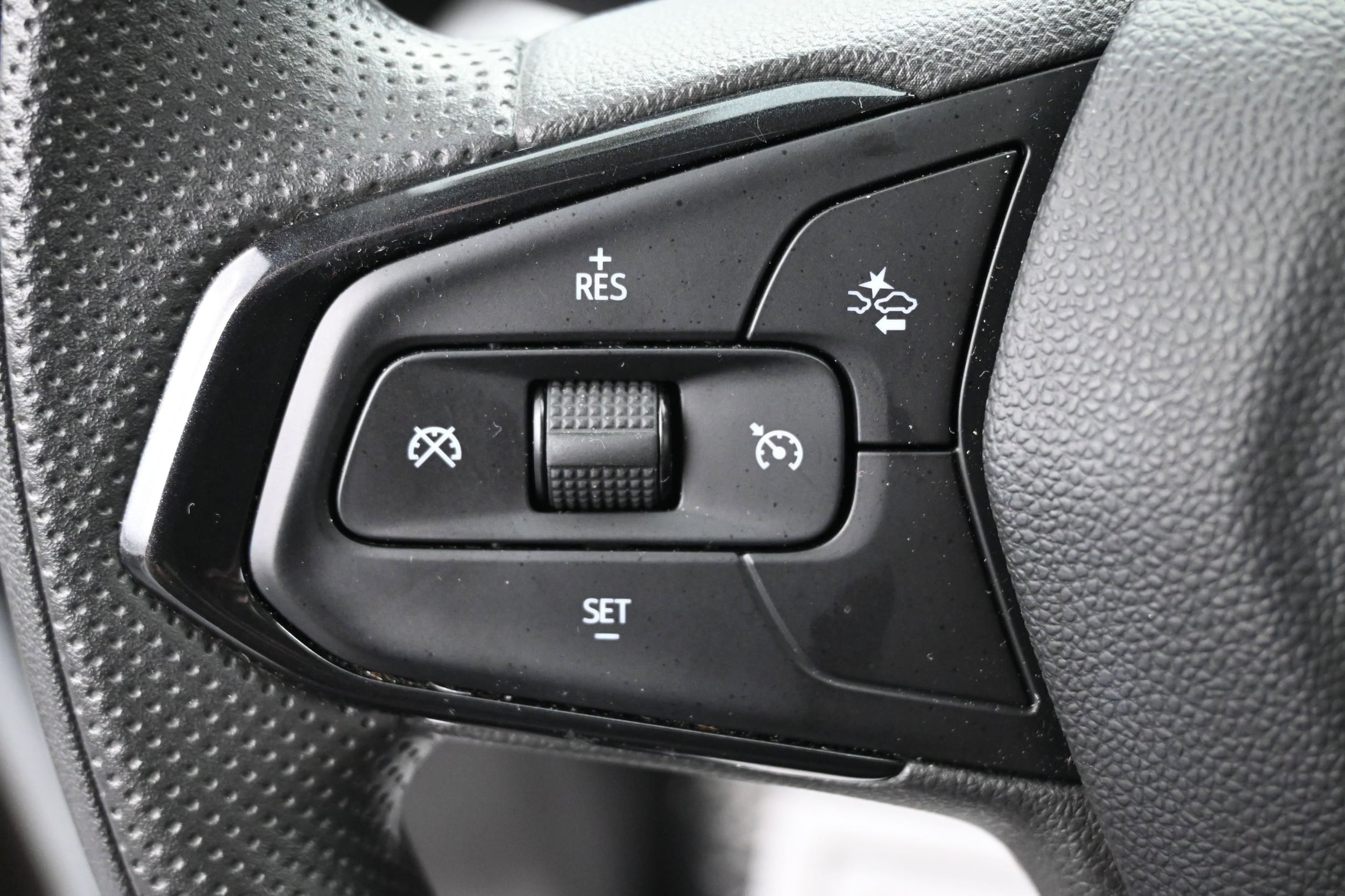 2024 Chevrolet Trax LS - Photo 25