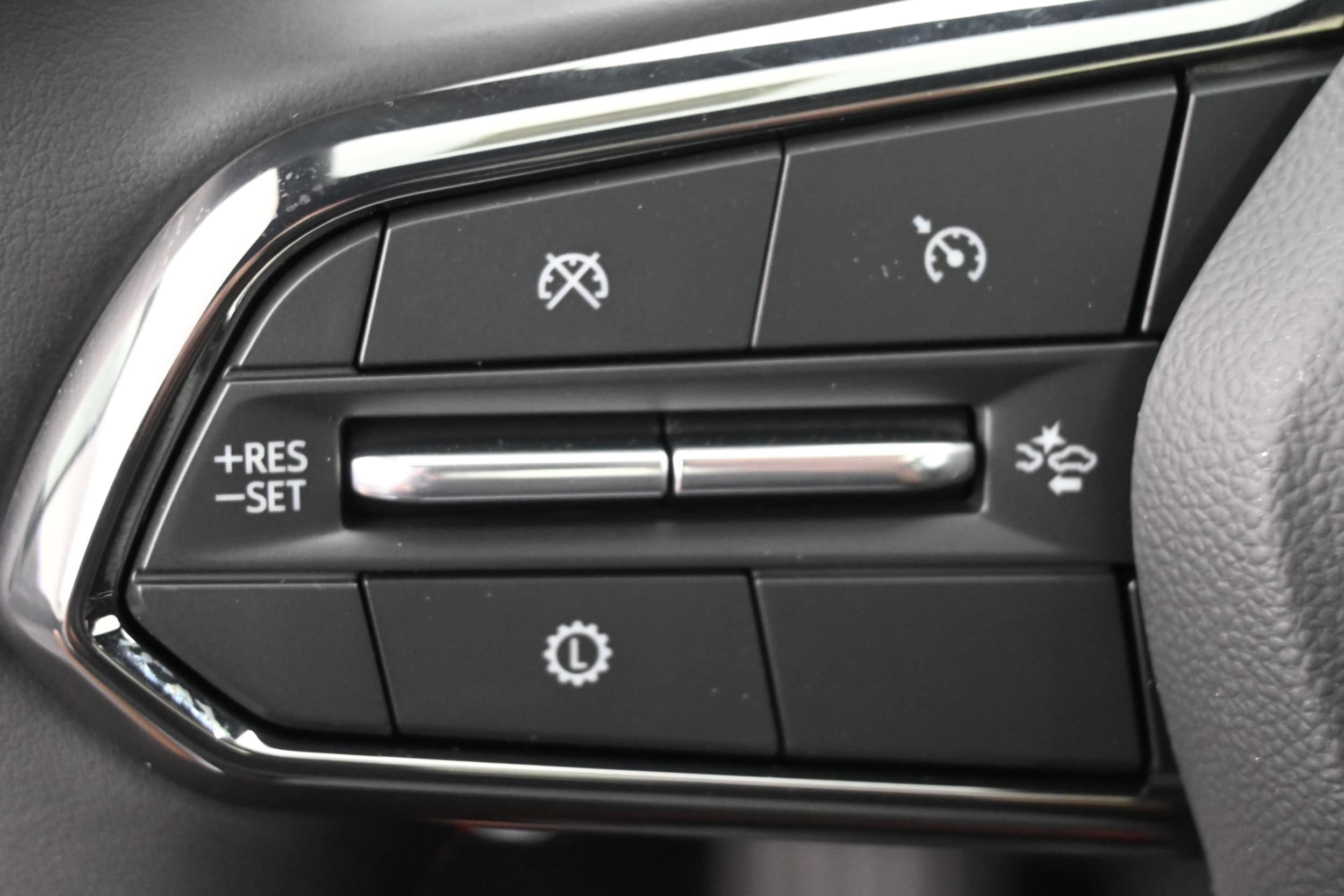 2027 Chevrolet Equinox RS - Photo 28