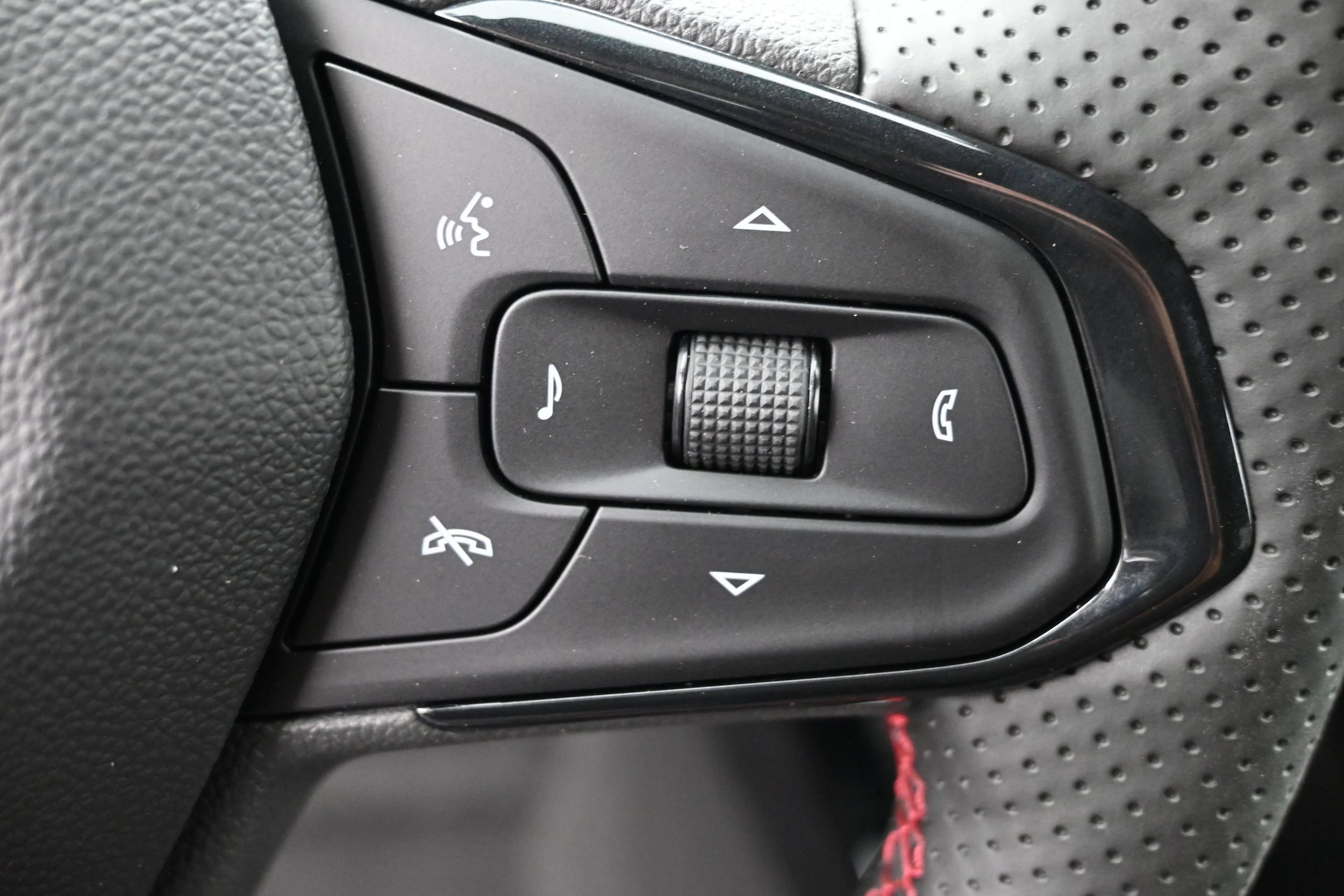 2026 Chevrolet Trax RS - Photo 28