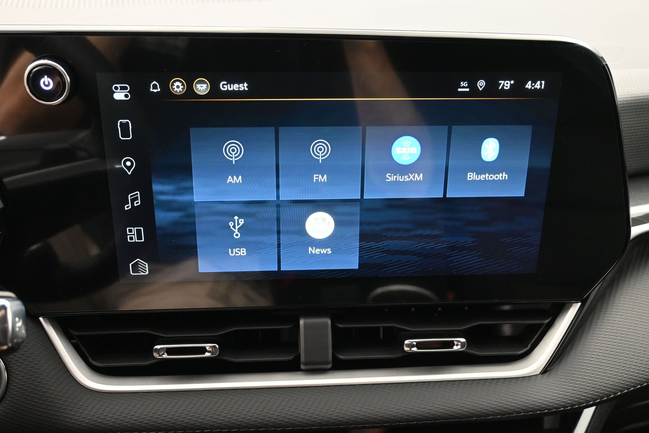 2026 Chevrolet Equinox LT - Photo 32